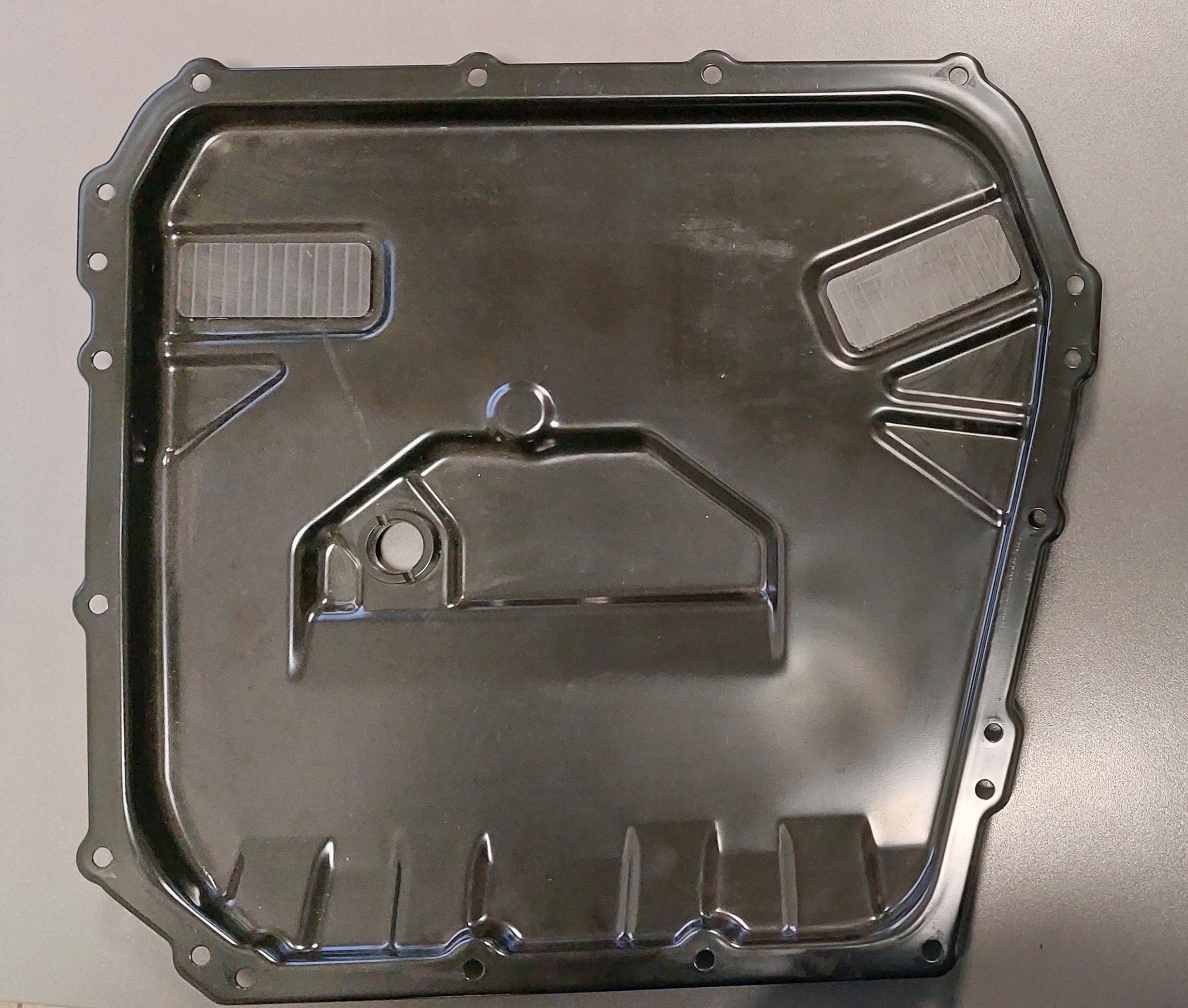 0B5321361C - Чаша коробки передач 0B5 7 передач AUDI 0B5321359G