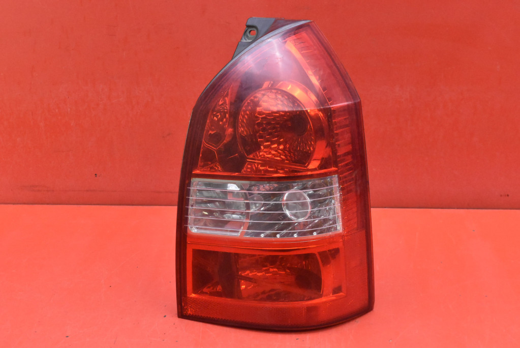 light right rear part rear 92402-2E0 HYUNDAI TUSCON 1 and 04-10