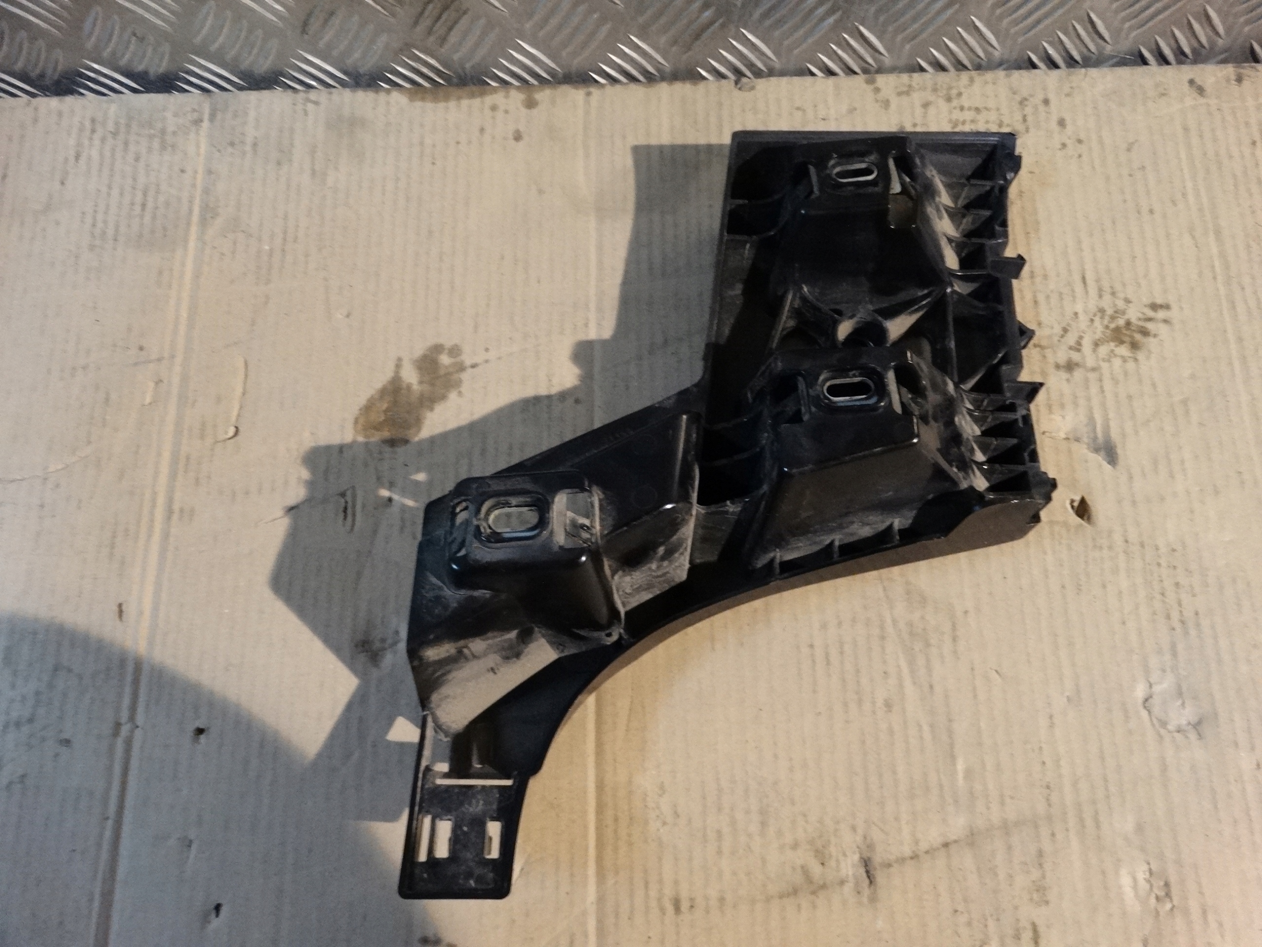 IDEALNY bumper bracket rear right MERCEDES W166 1