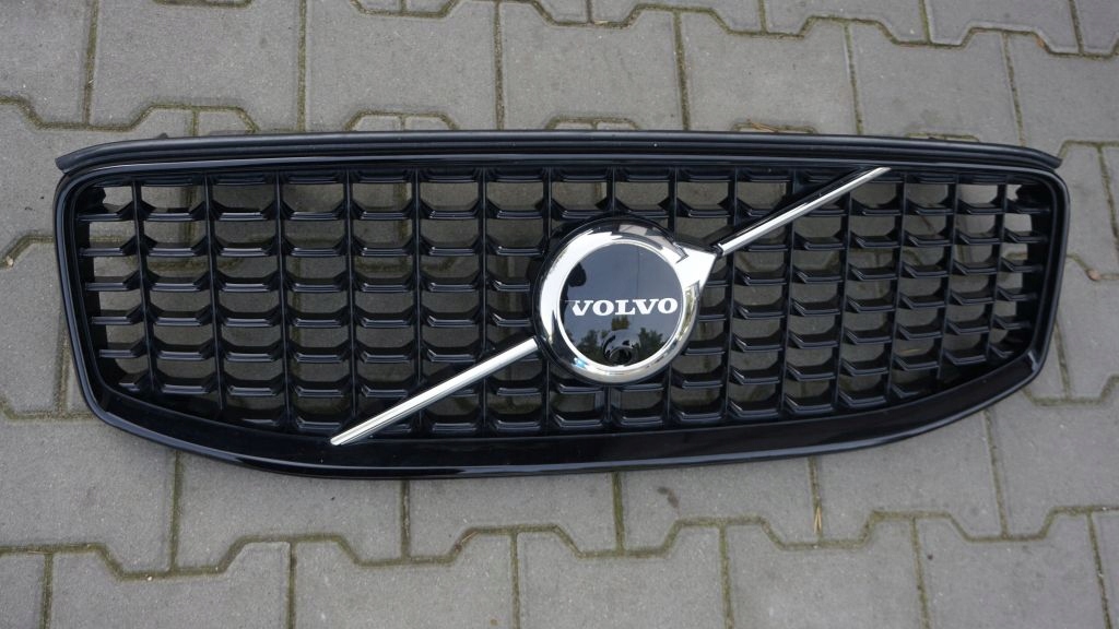 VOLVO XC60 II R-DESIGN LIFT GRILL ATRAPA CHŁODNICY