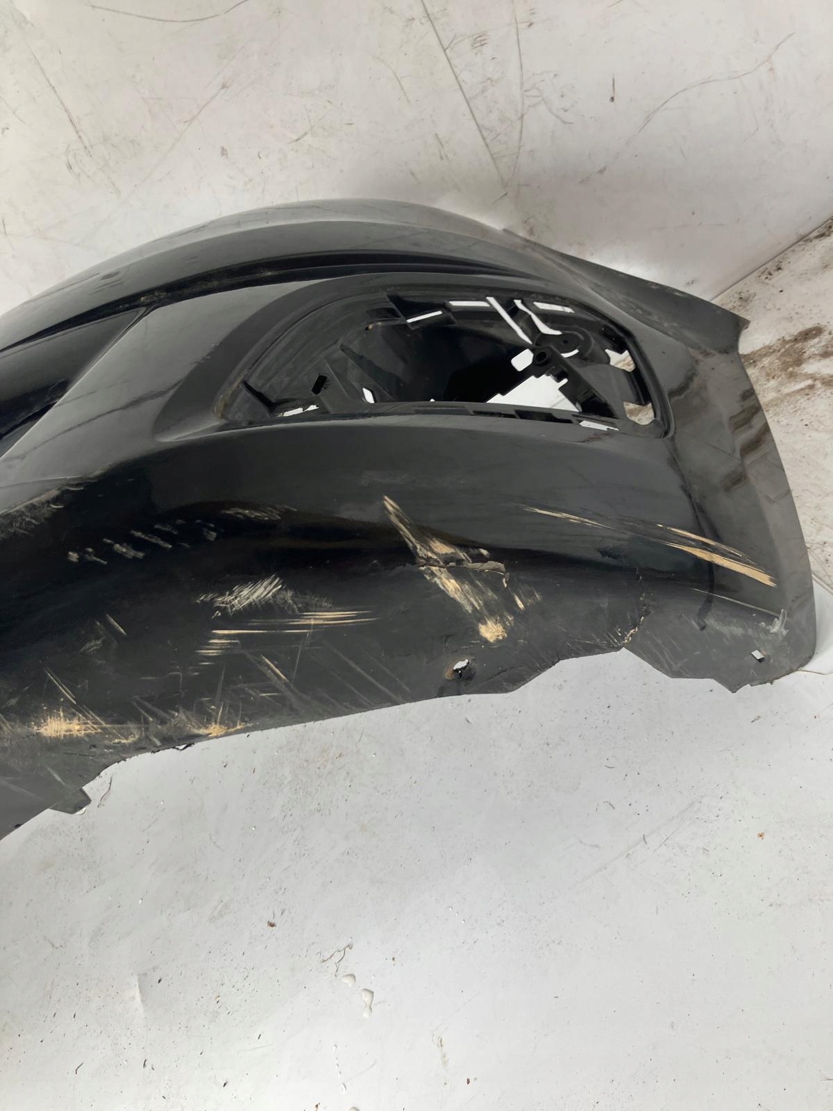 nárazník předek přední PEUGEOT 5008 a LIFT