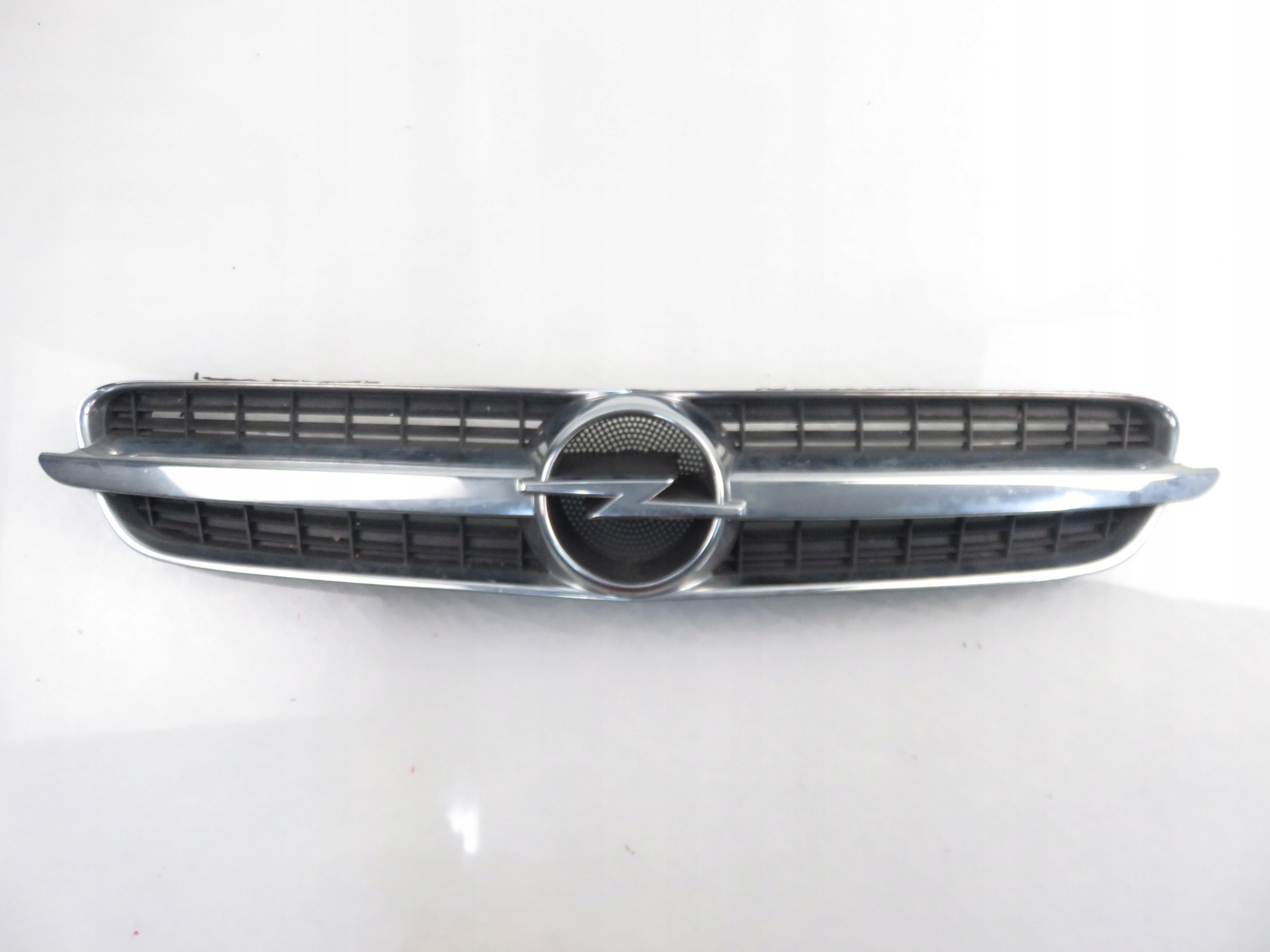 opel oe 13103966 решетка радиатора