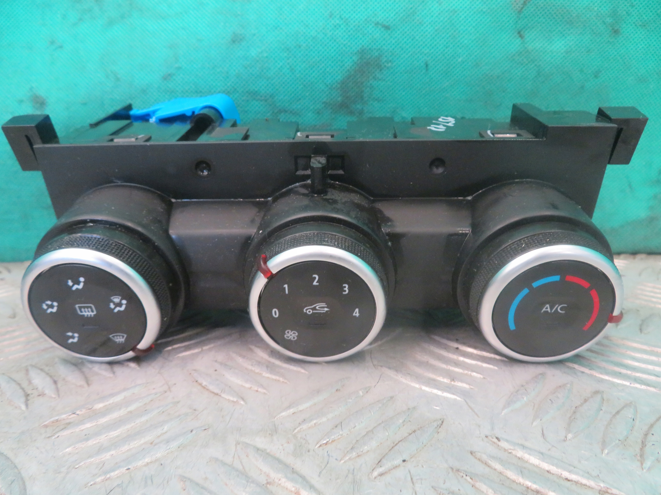 PANEL klími klimatizaci RENAULT TRAFIC 2.0 23R 285257697R