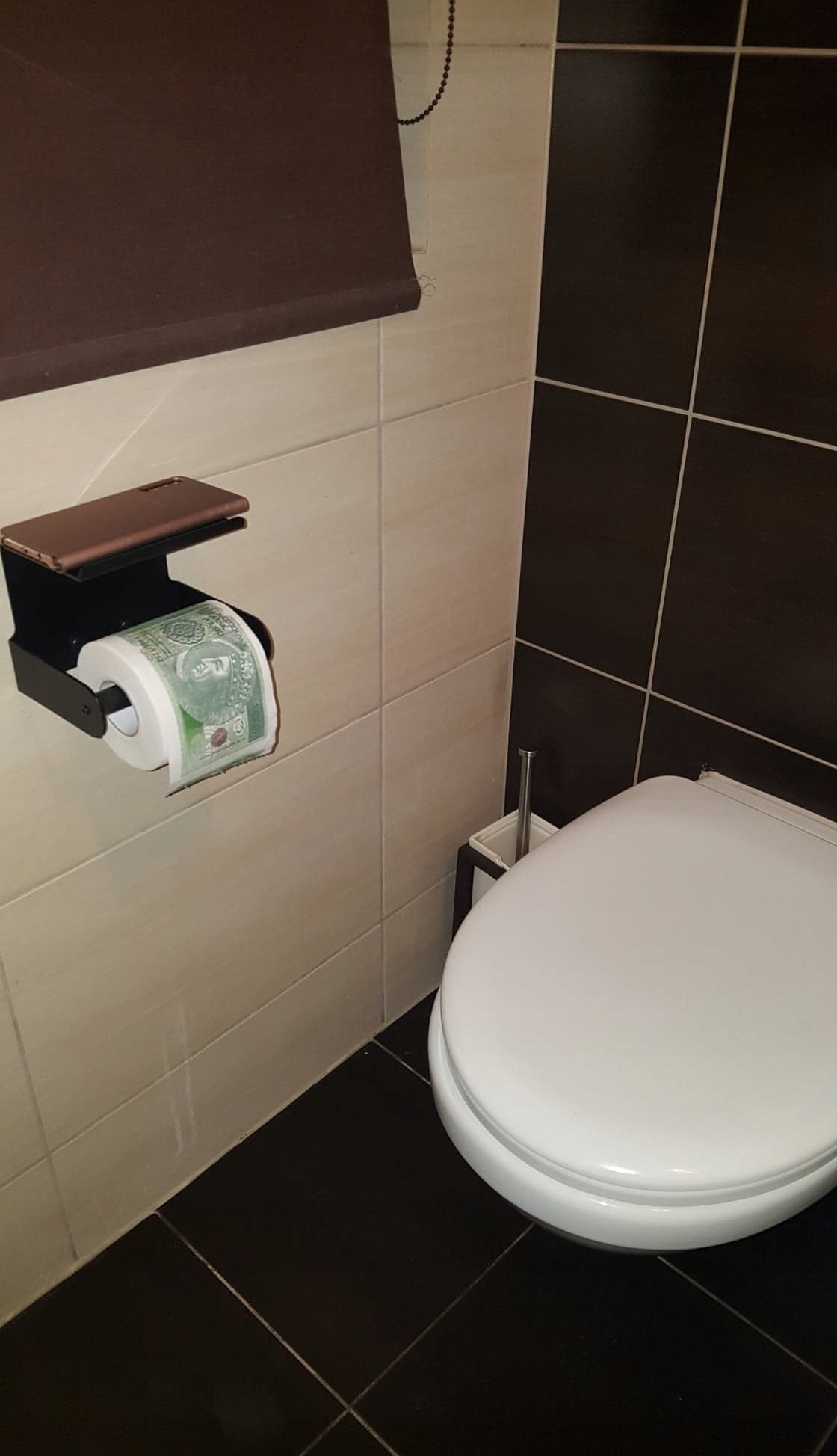 Uchwyt na papier toaletowy - Półka, Telefon, Metal Typ uchwyt