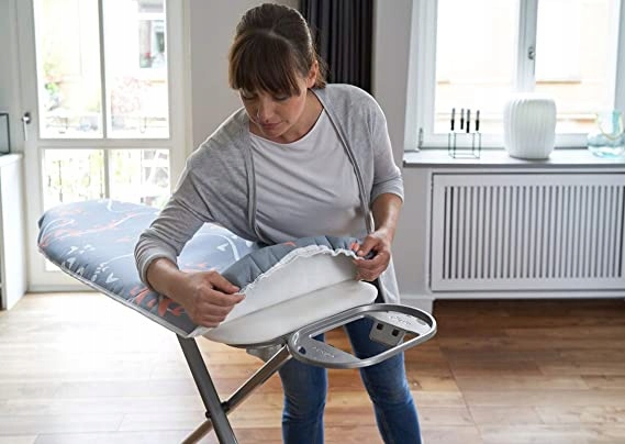 Pokrowiec na deskę do prasowania Vileda Rapid Cechy dodatkowe podkład z gąbki/pianki pokryty metalizowaną bawełną ściągacz sznurkowy