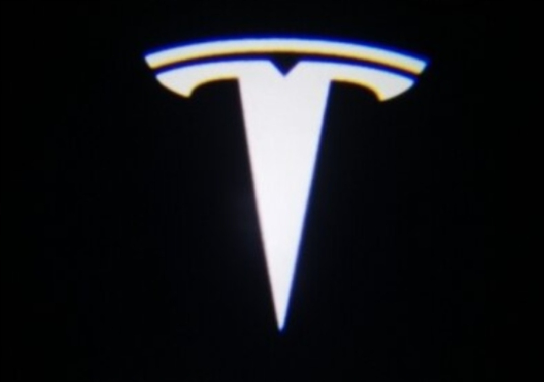 TESLA S 3 X Y PROJEKTOR LOGO LED 2 szt 100715100D