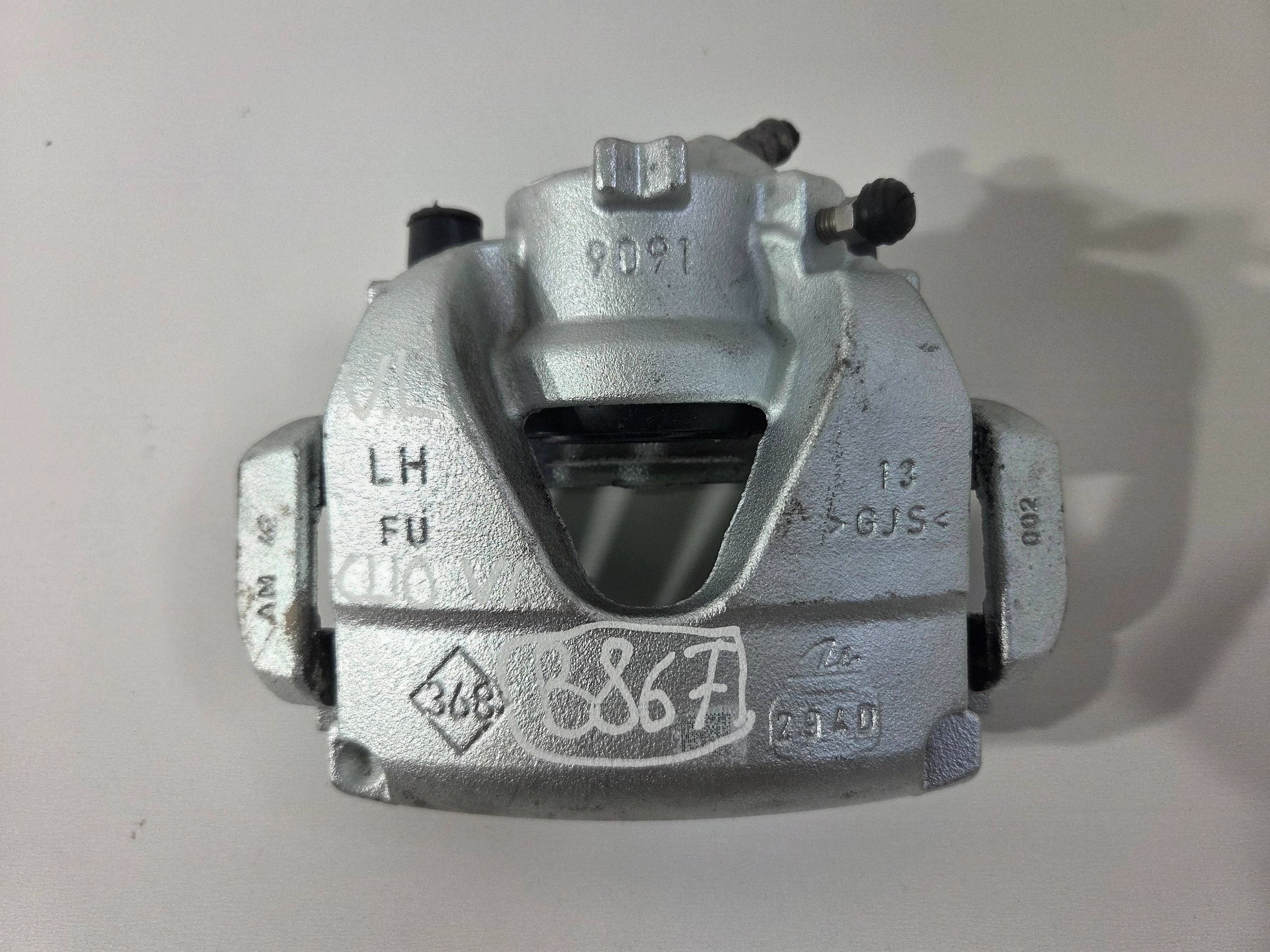 Renault Clio VI 2026r caliper brake front left (B867)