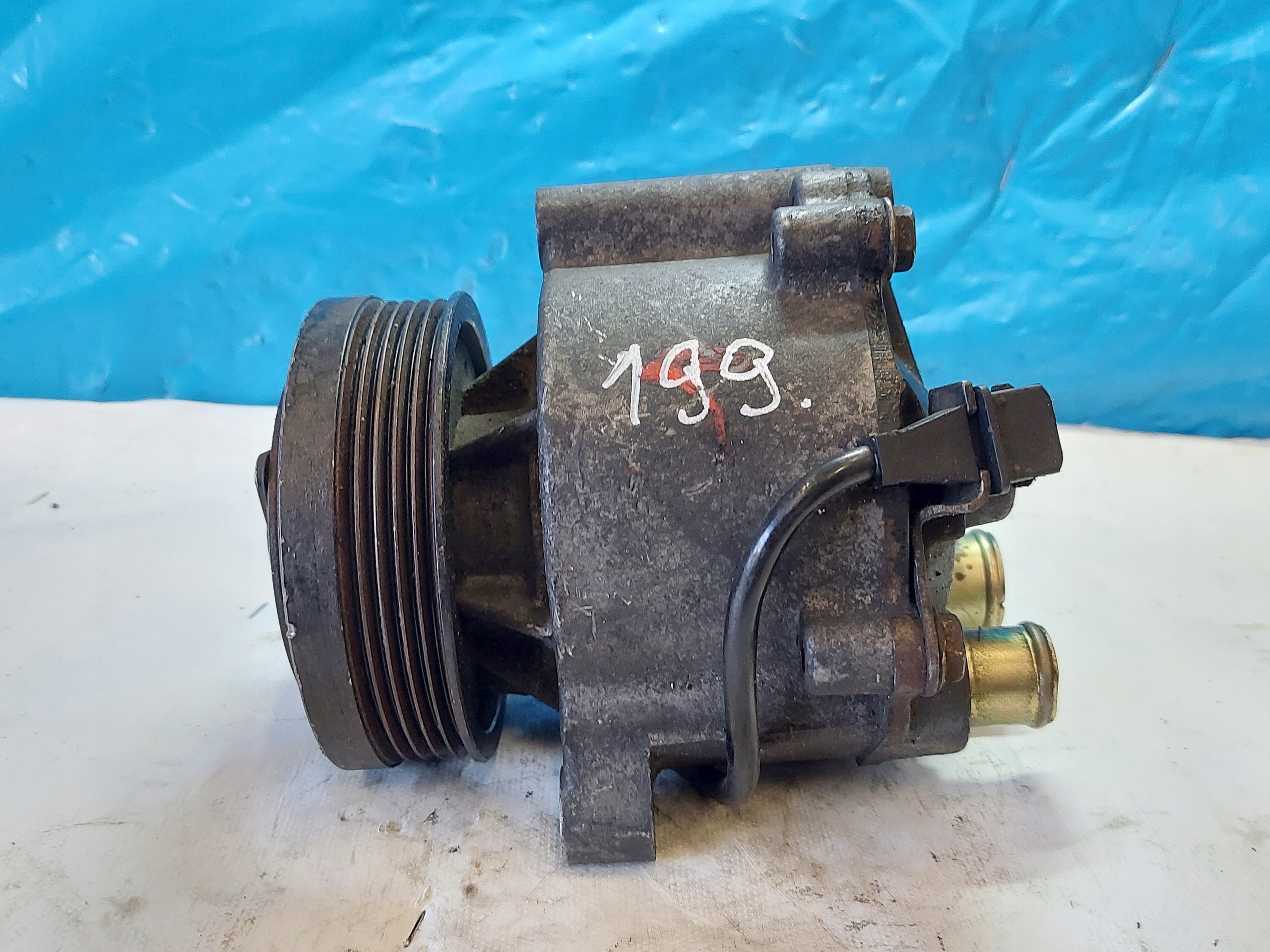 pump air BMW E36 M3 3.0 and 1401825