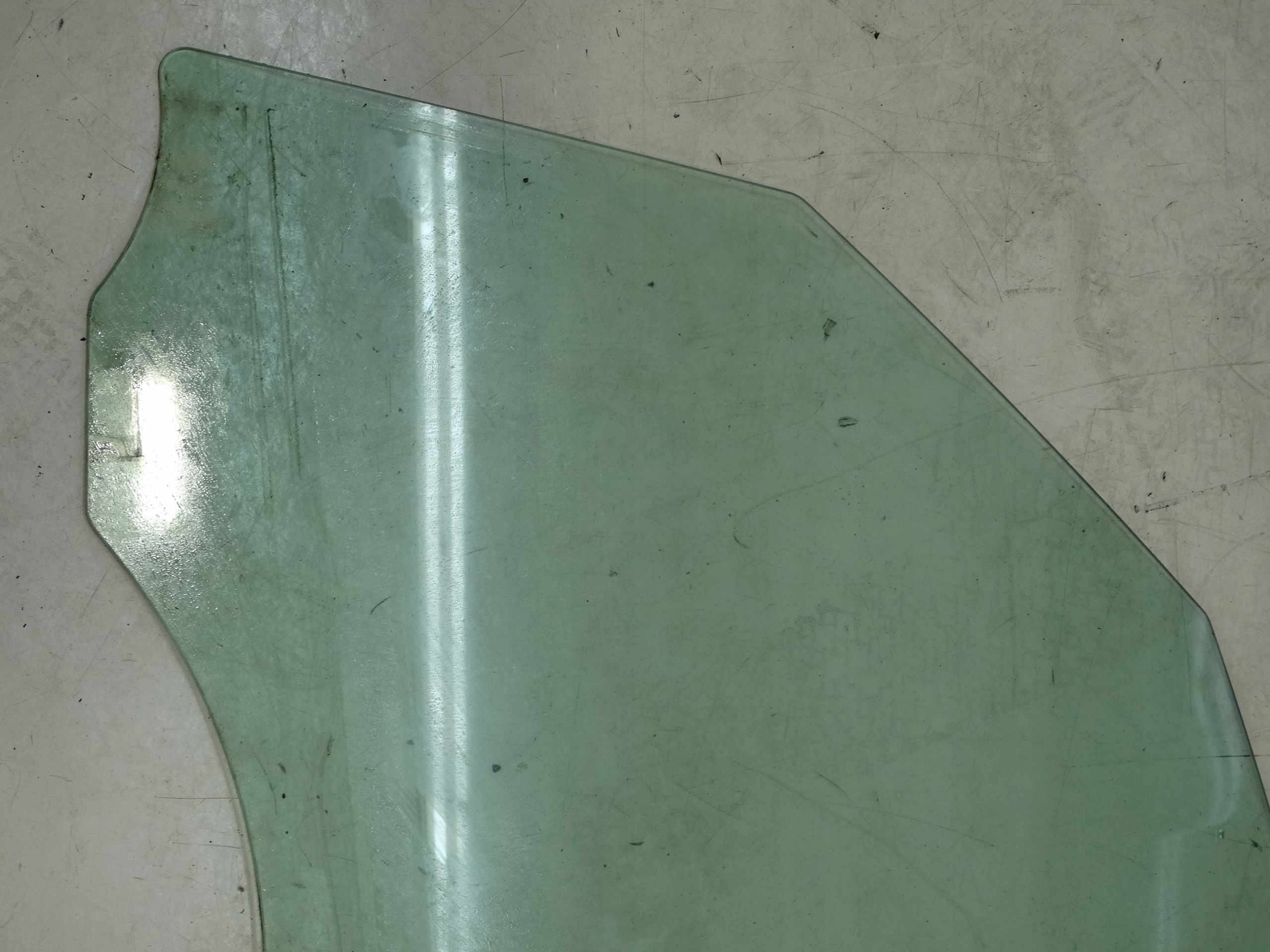 window door left front KIA VENGA 2013R. 43R-00351