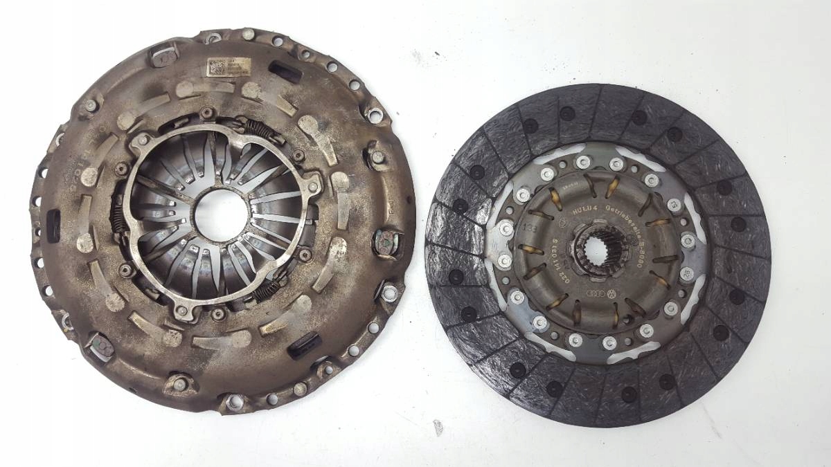 ЗЧЕПЛЕННЯ 2.0 TDI OCTAVIA III 04L141015E