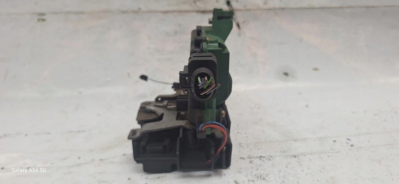 lock door VW GOLF IV right front 837016AC