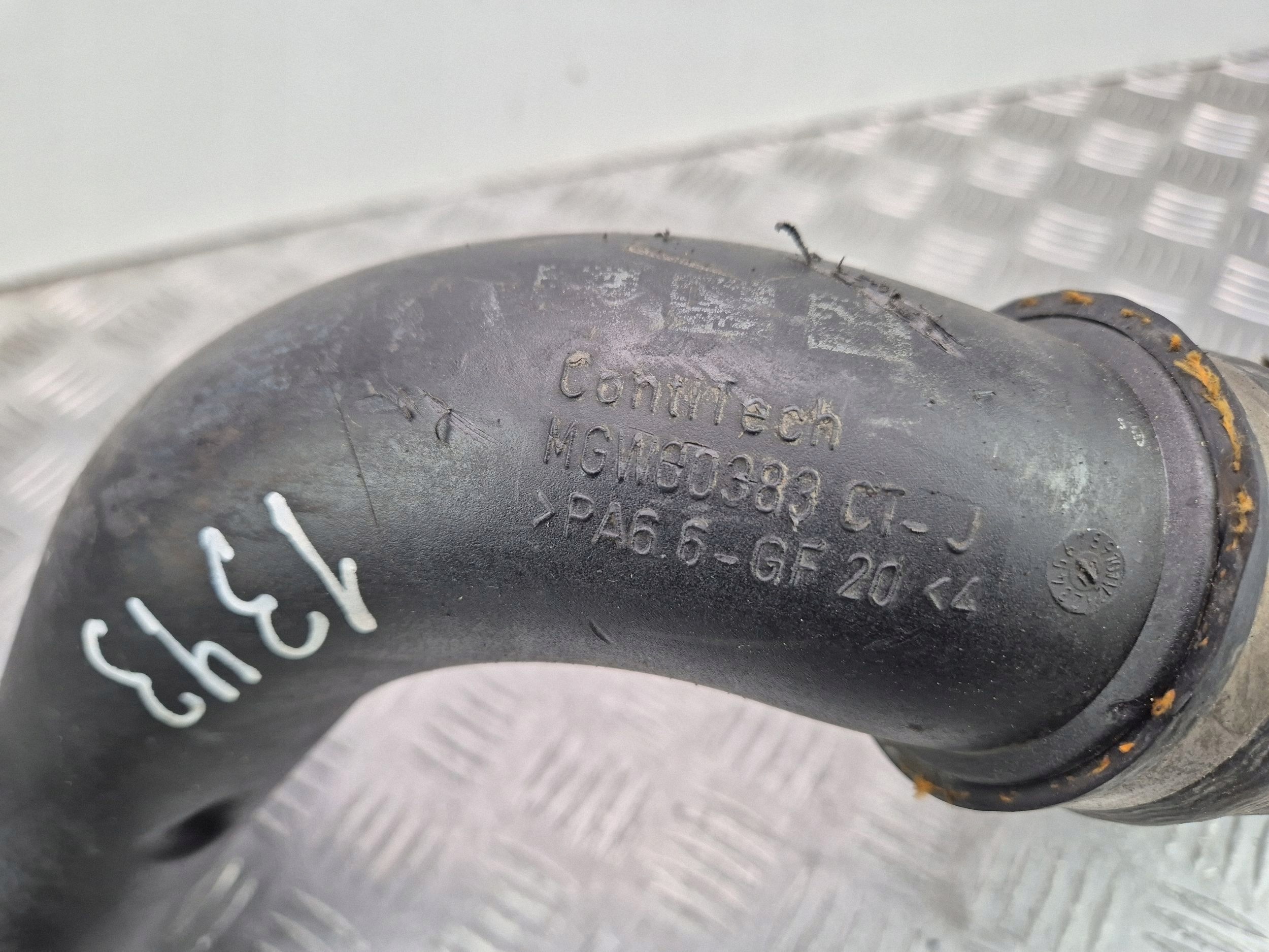 BMW 2 F45 218d hadice intercoolera 8577233 B47C20A