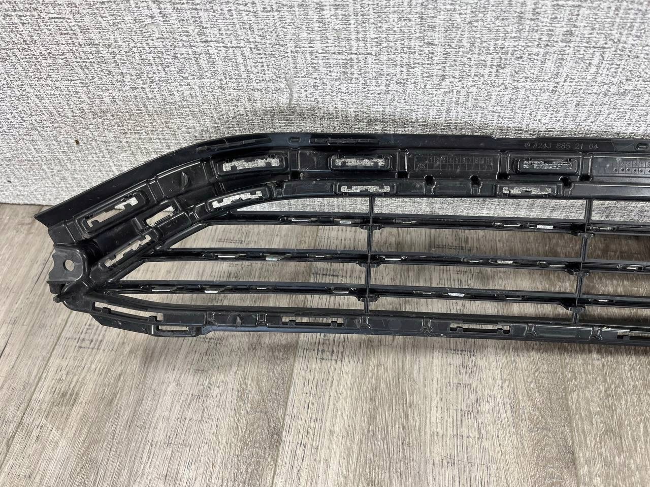 MERCEDES EQA H243 2021-> grid central of a bumper front A2438852104