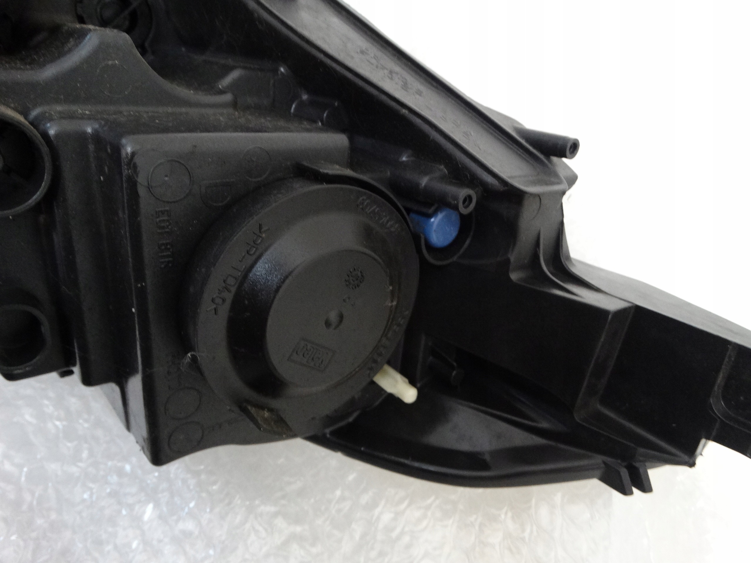 REFLEKTOR light right front PEUGEOT 2008 and LIFT 9814739580