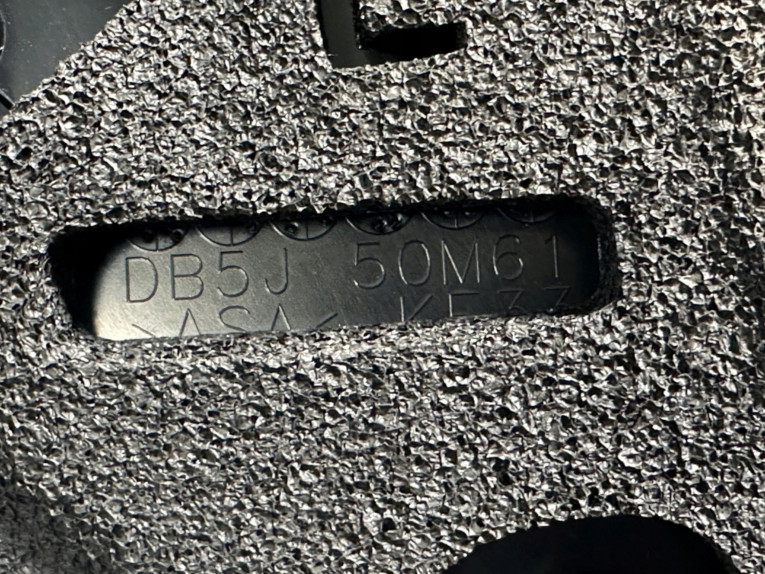 MAZDA 2 DJ 2020- BLENDE ABDECKUNG TROJKAT TÜR DB5J-50M61