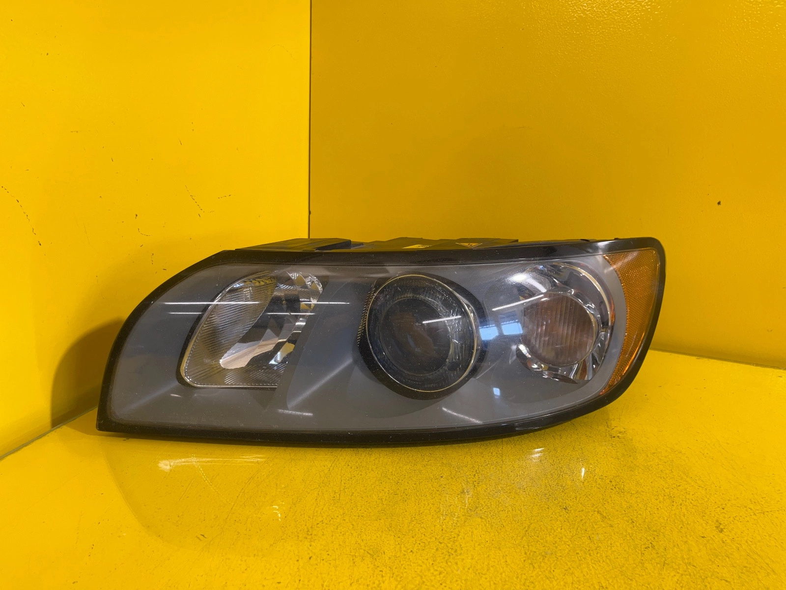 light left VOLVO V50 04-07 XENON 30698889