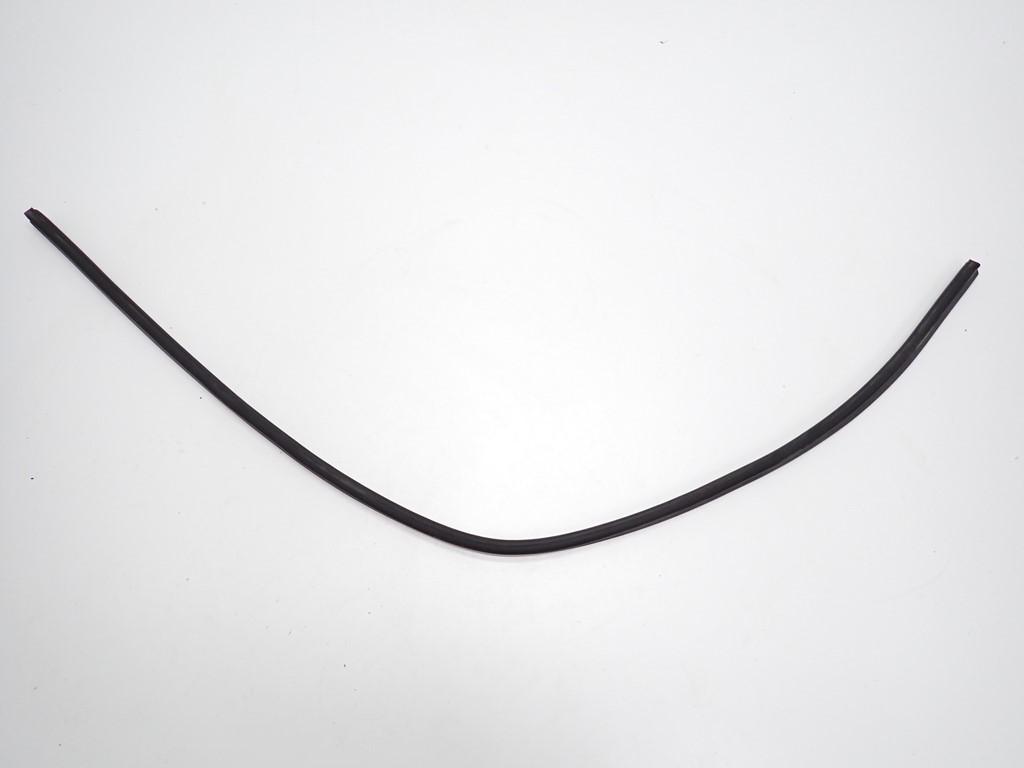 USZCZELKA GUMA MASKI RENAULT TRAFIC III 16R