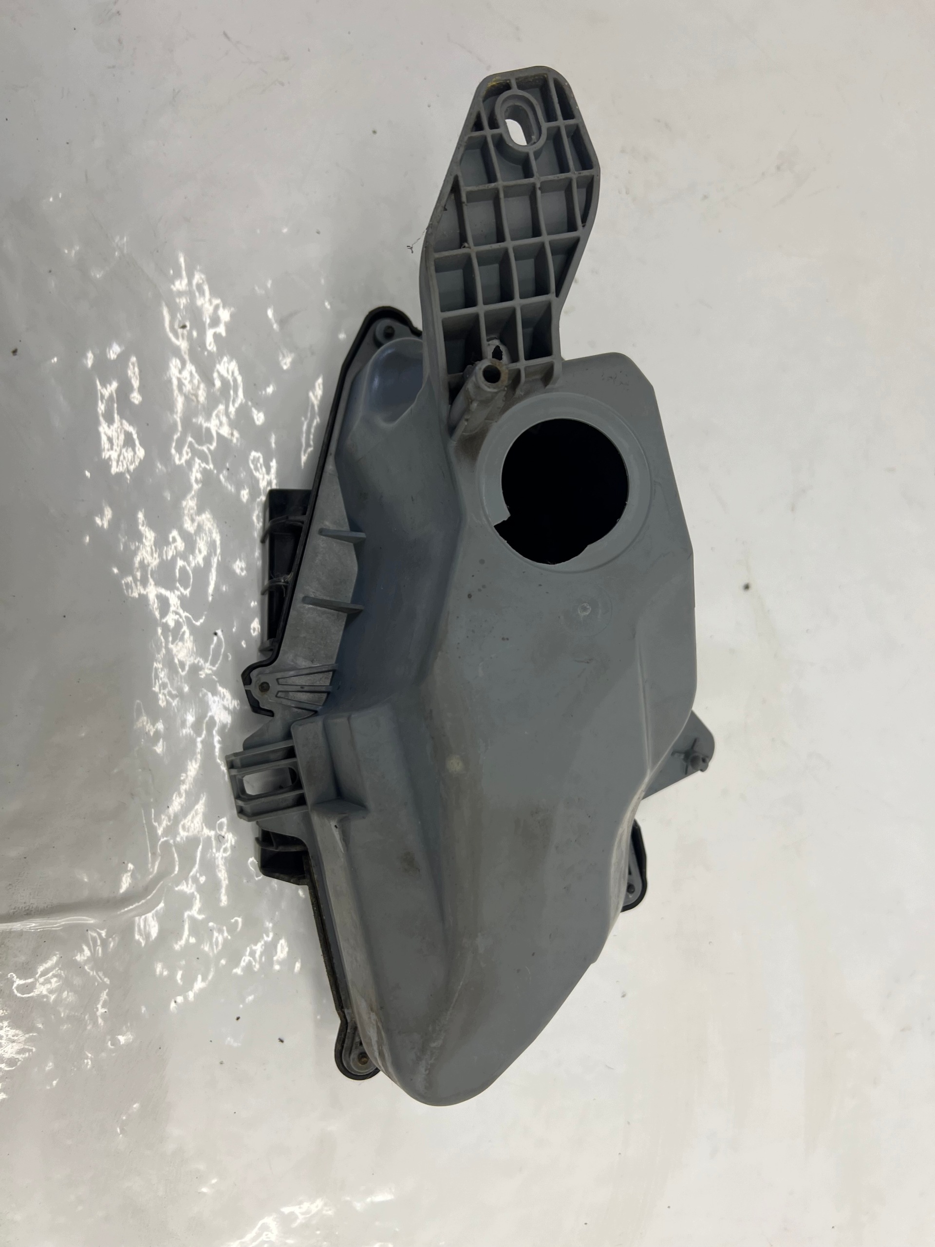 AUDI S6 A6 C7 4G obal pojistek 4G1907613A
