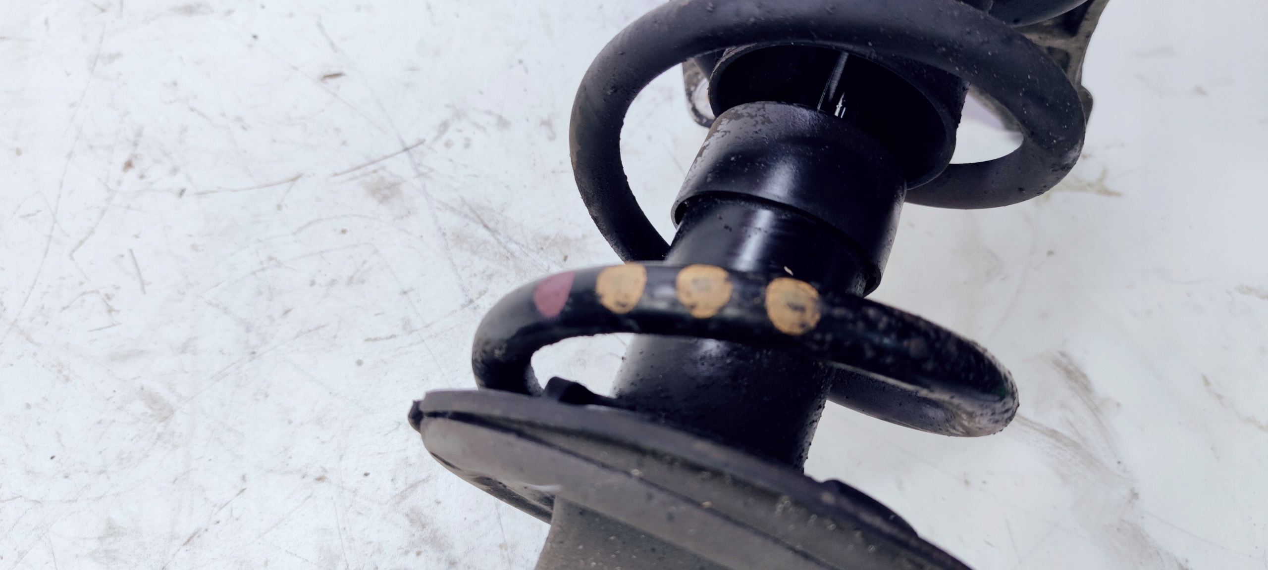 shock absorber left front AUDI S4 B8 S5 8T0413031AR
