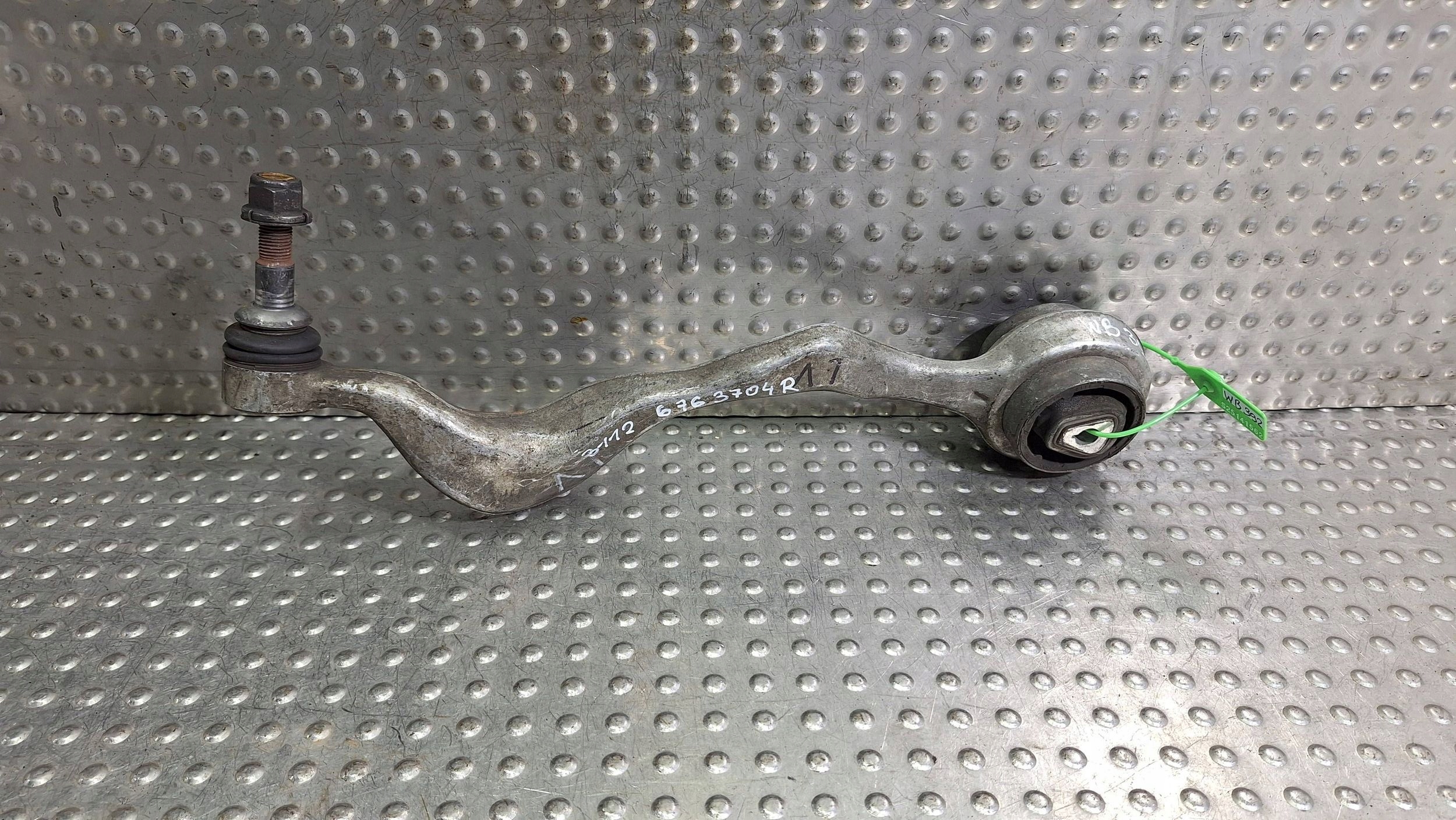 rameno pravý předek 6763704 BMW E81 E82 E87 E88 E89 E90 E91 E92 E93 X1 E84