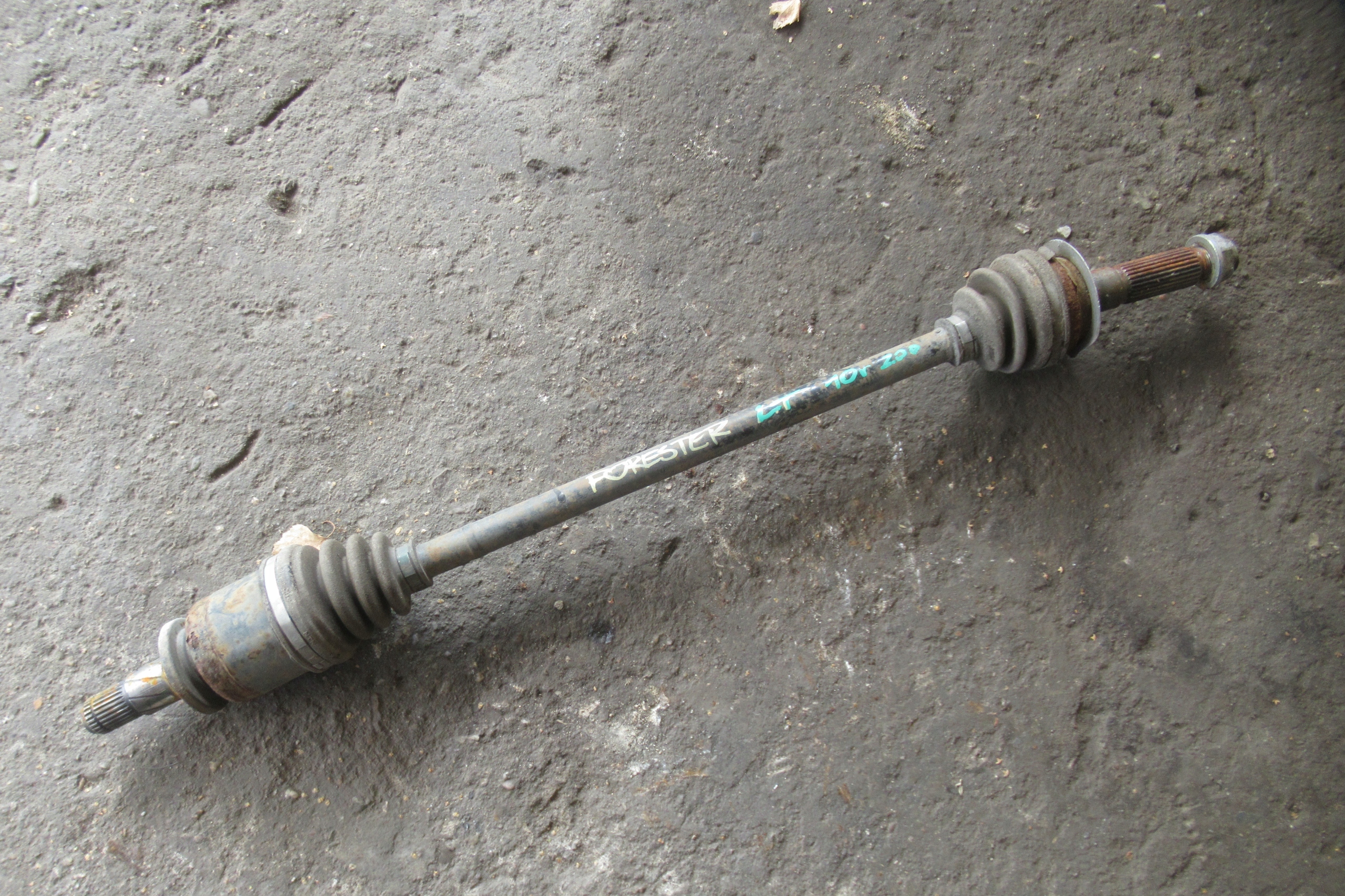 SUBARU FORESTER 2.0D semi-axis left rear part