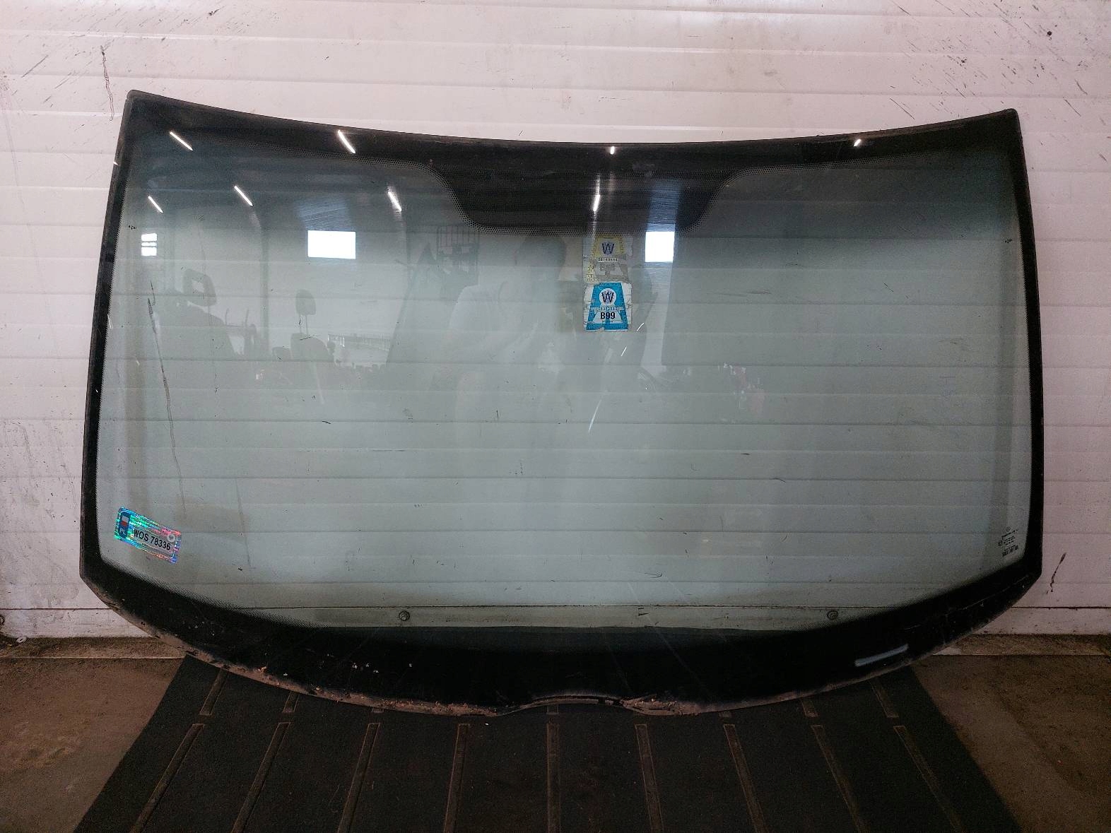 window iron front MERCEDES W202 originál