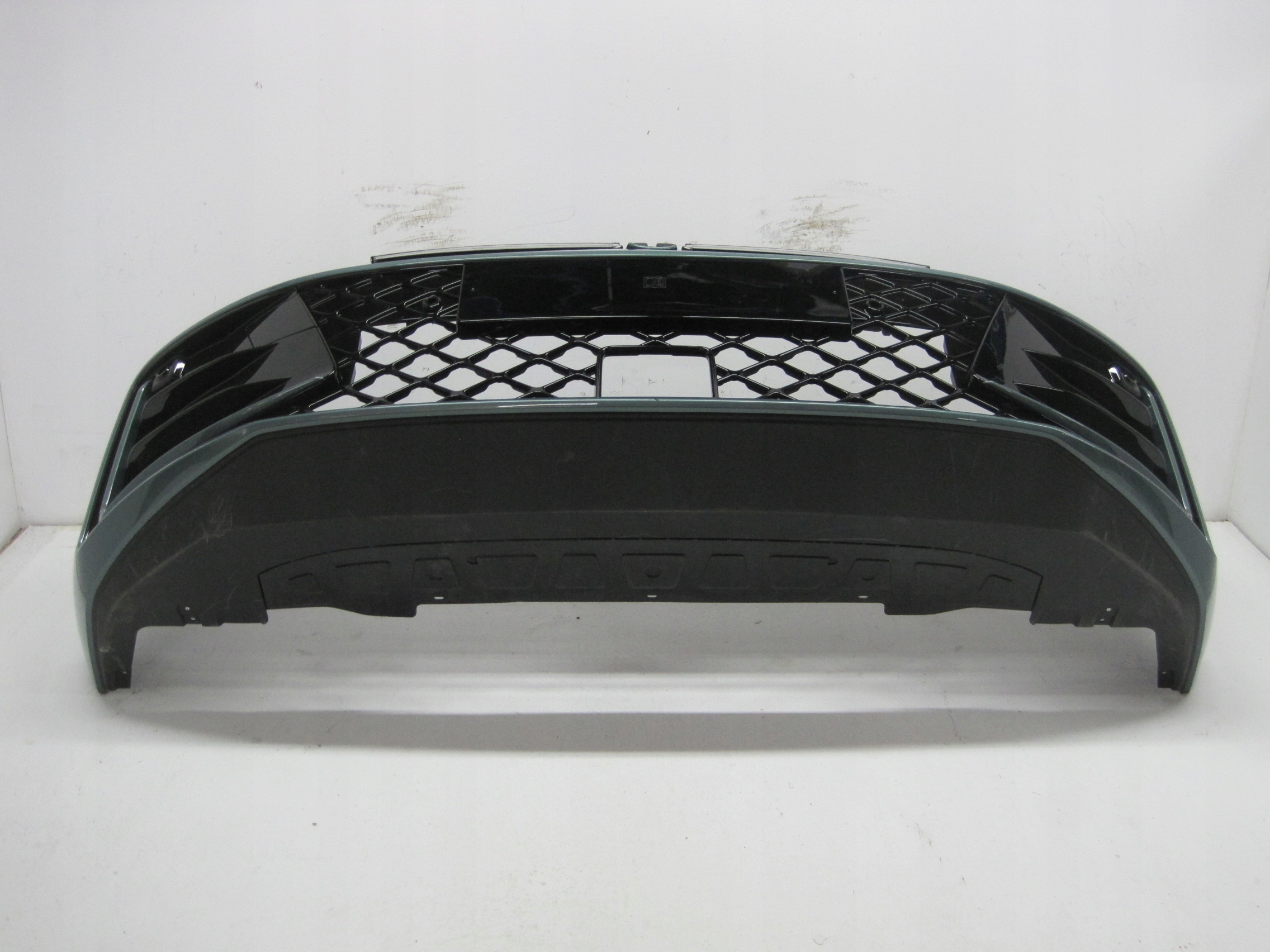 bumper VW PASSAT B9 3J0 R-LINE LED below 6 PDC below RADAR front front