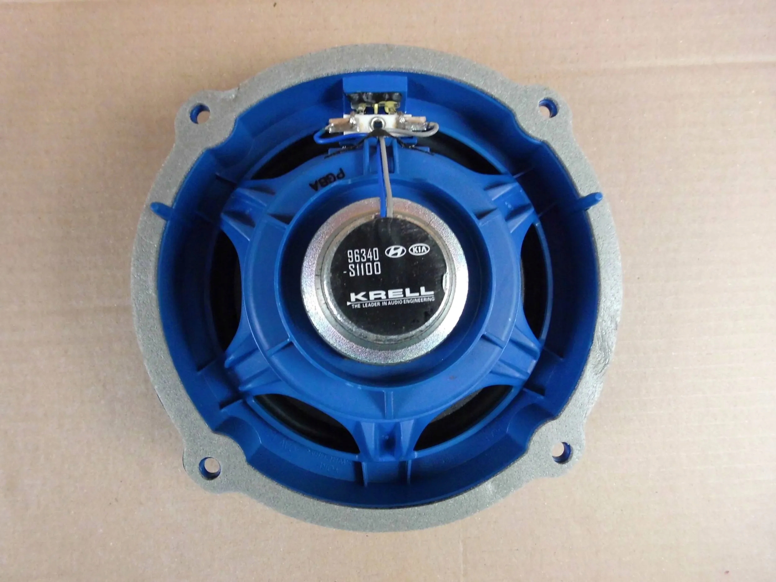 Hyundai Santa Fe IV speaker KRELL rear part