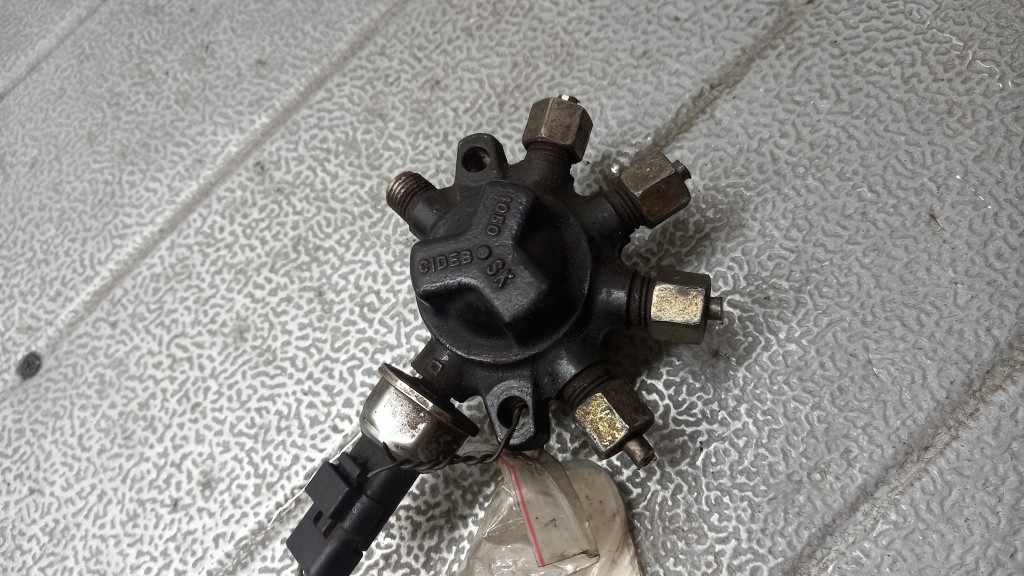 ROZDZIELACZ RENAULT SCENIC 1.5D 04R