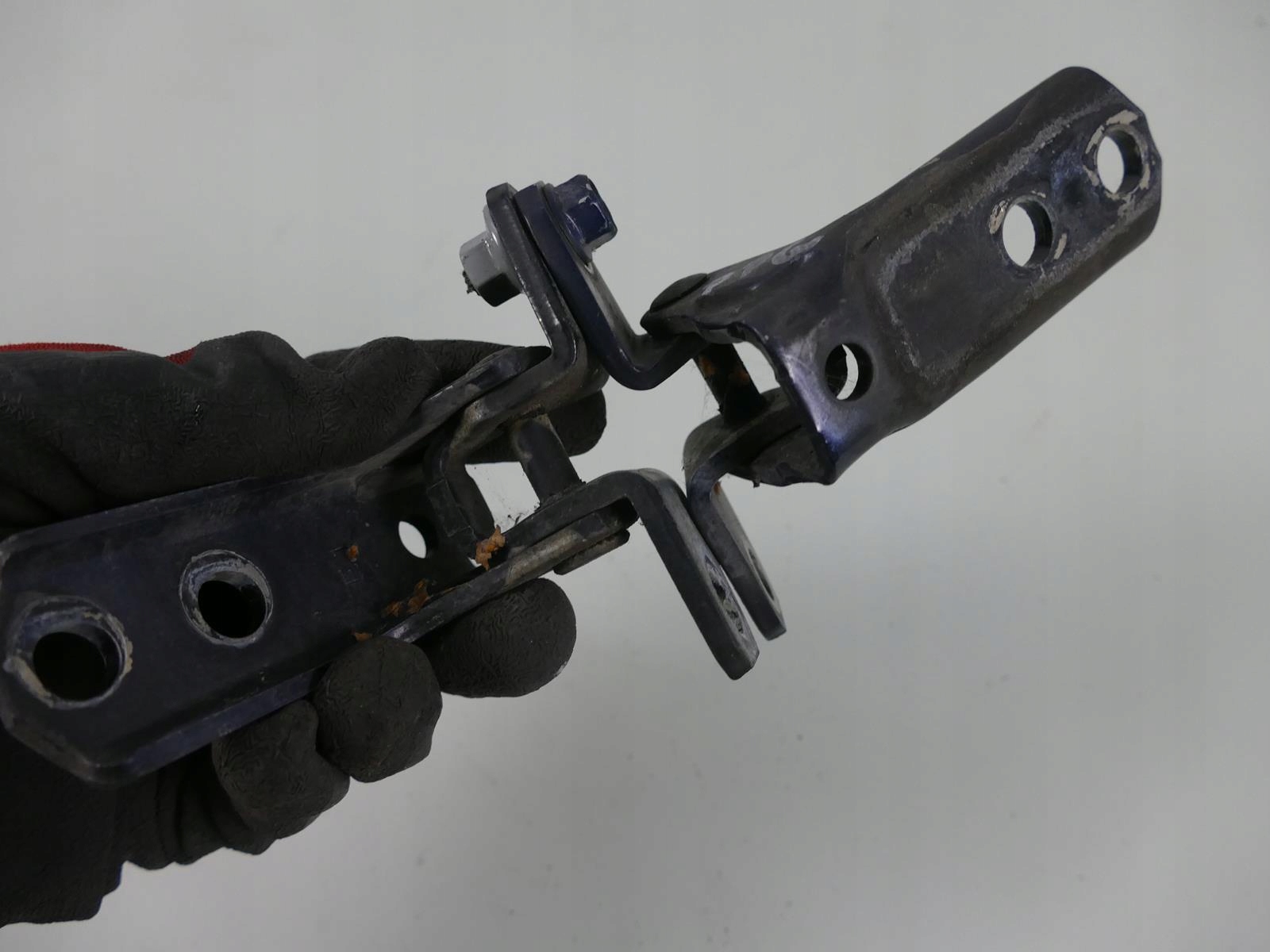 MITSUBISHI OUTLANDER II hinges door hinge right front 37E
