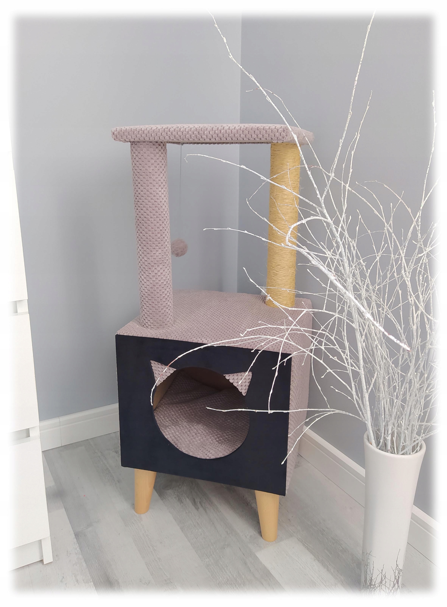 Škrabadlo Pro Kočky Pelíšek Moderní Nožky Buk