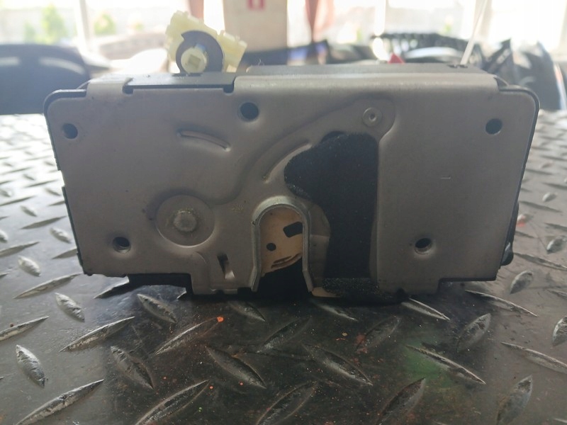 lock door rear part right 13279837 EU OPEL MERIVA B