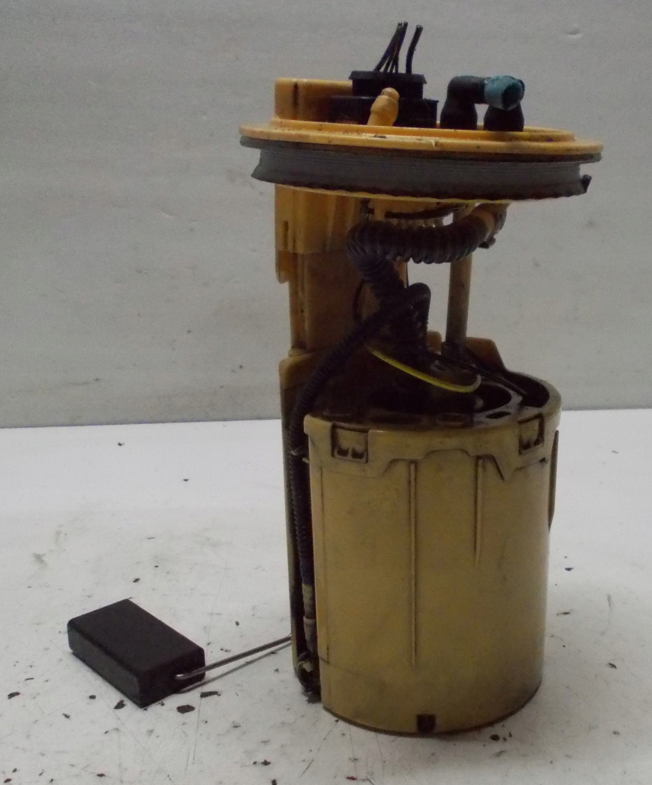 VW GOLF V feed pump 1K0919050D
