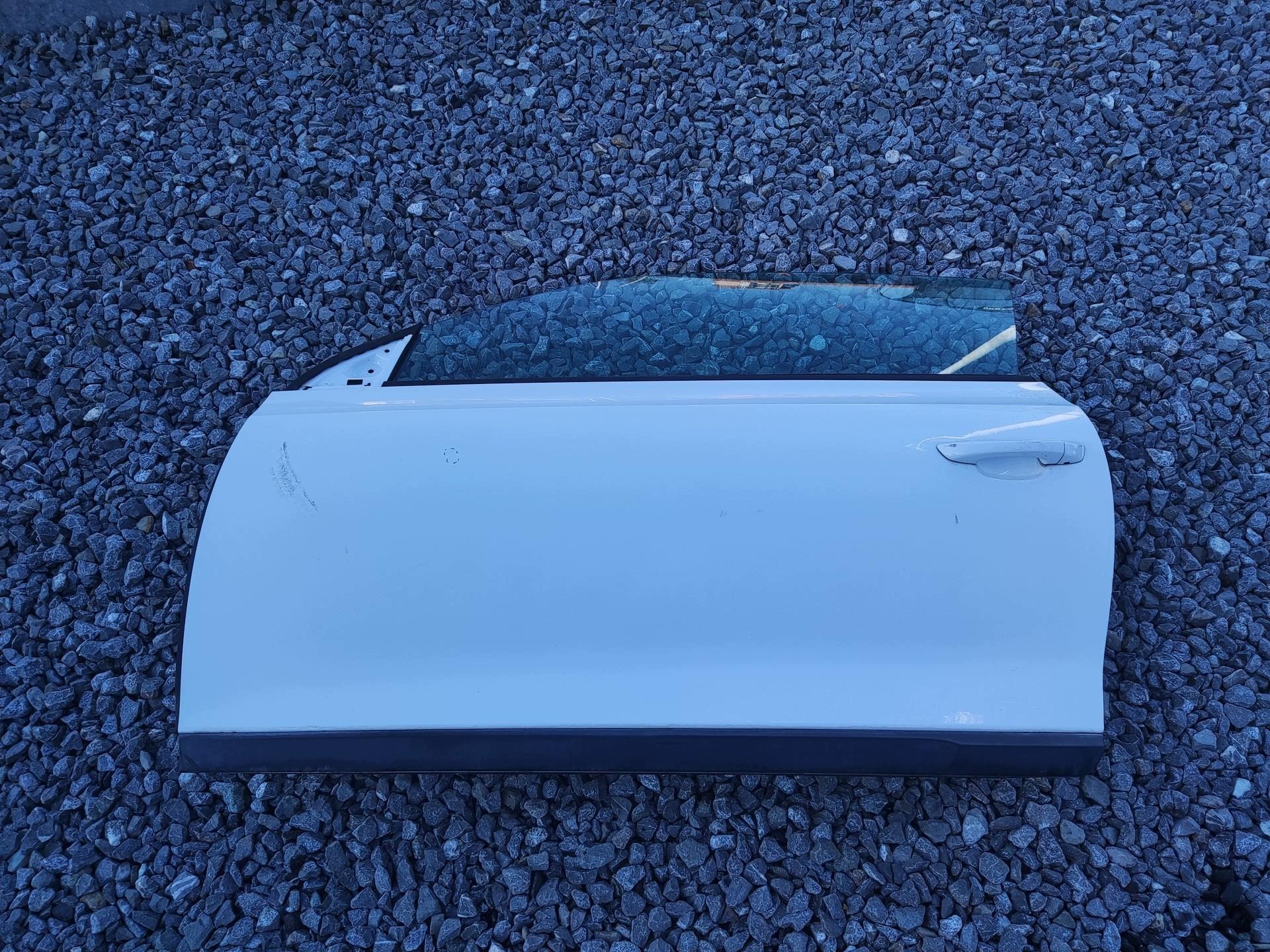 dveře levé levý předek přední VOLKSWAGEN SCIROCCO 2008-2014