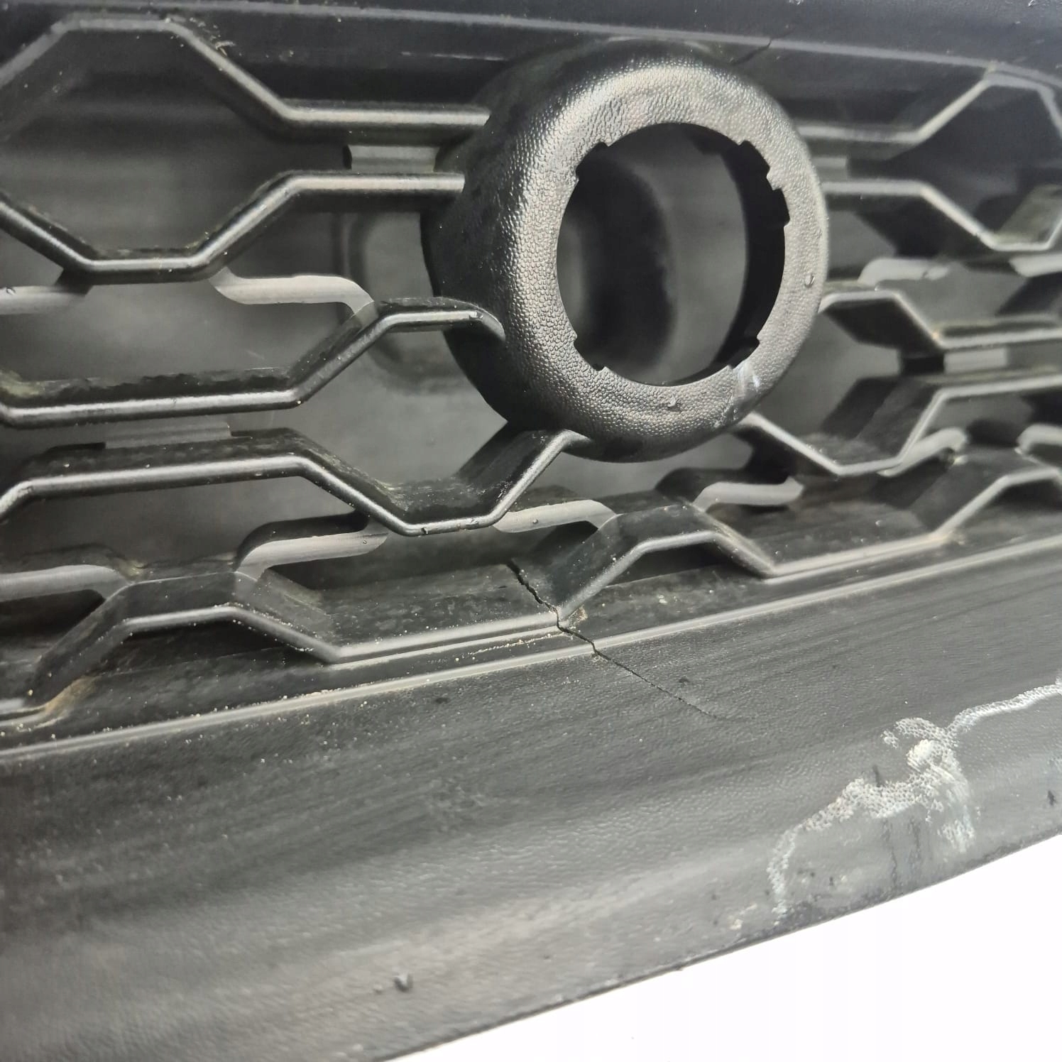 DODGE RAM V 5 18-> Lüftungsgitter der Stoßstange mitte PDC