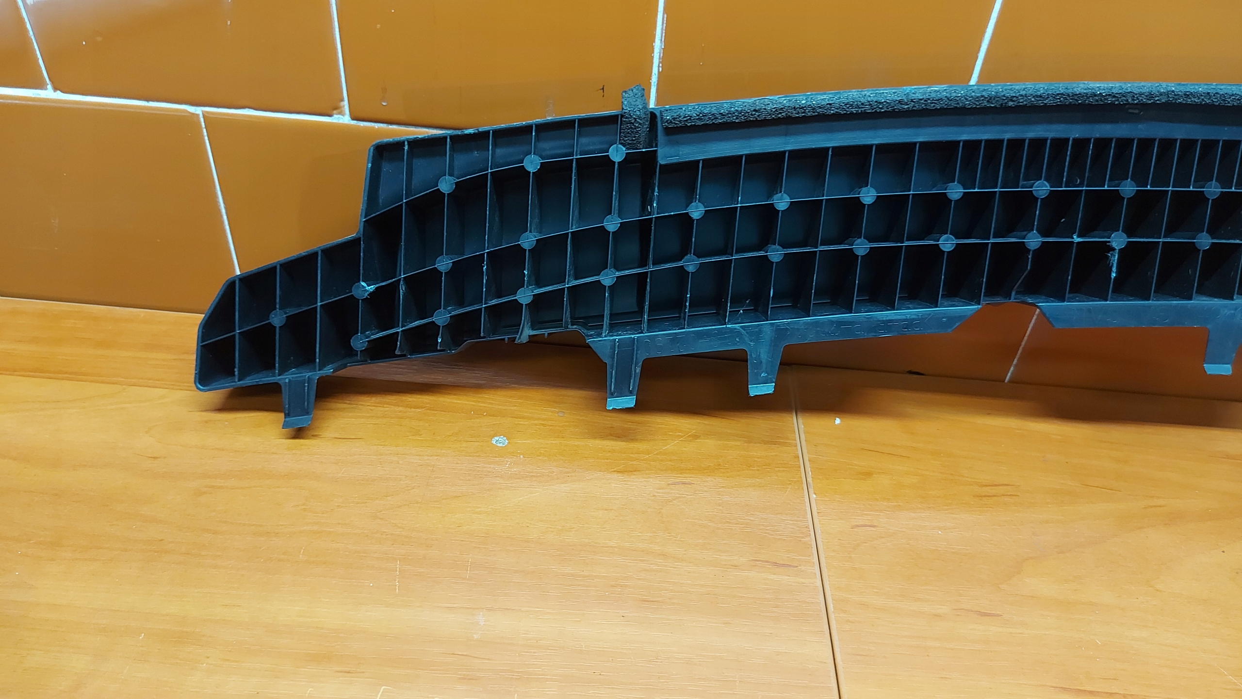 ABSORBER pillar of a bumper front front TOYOTA COROLLA E21 sedan 18