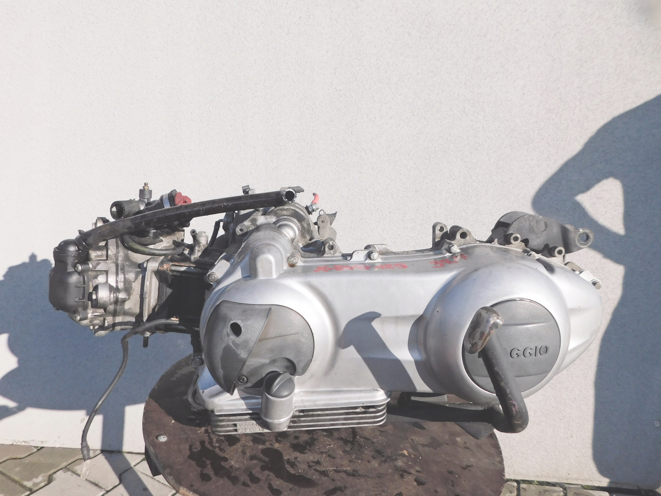 PIAGGIO X-EVO 125 ДВИГУН