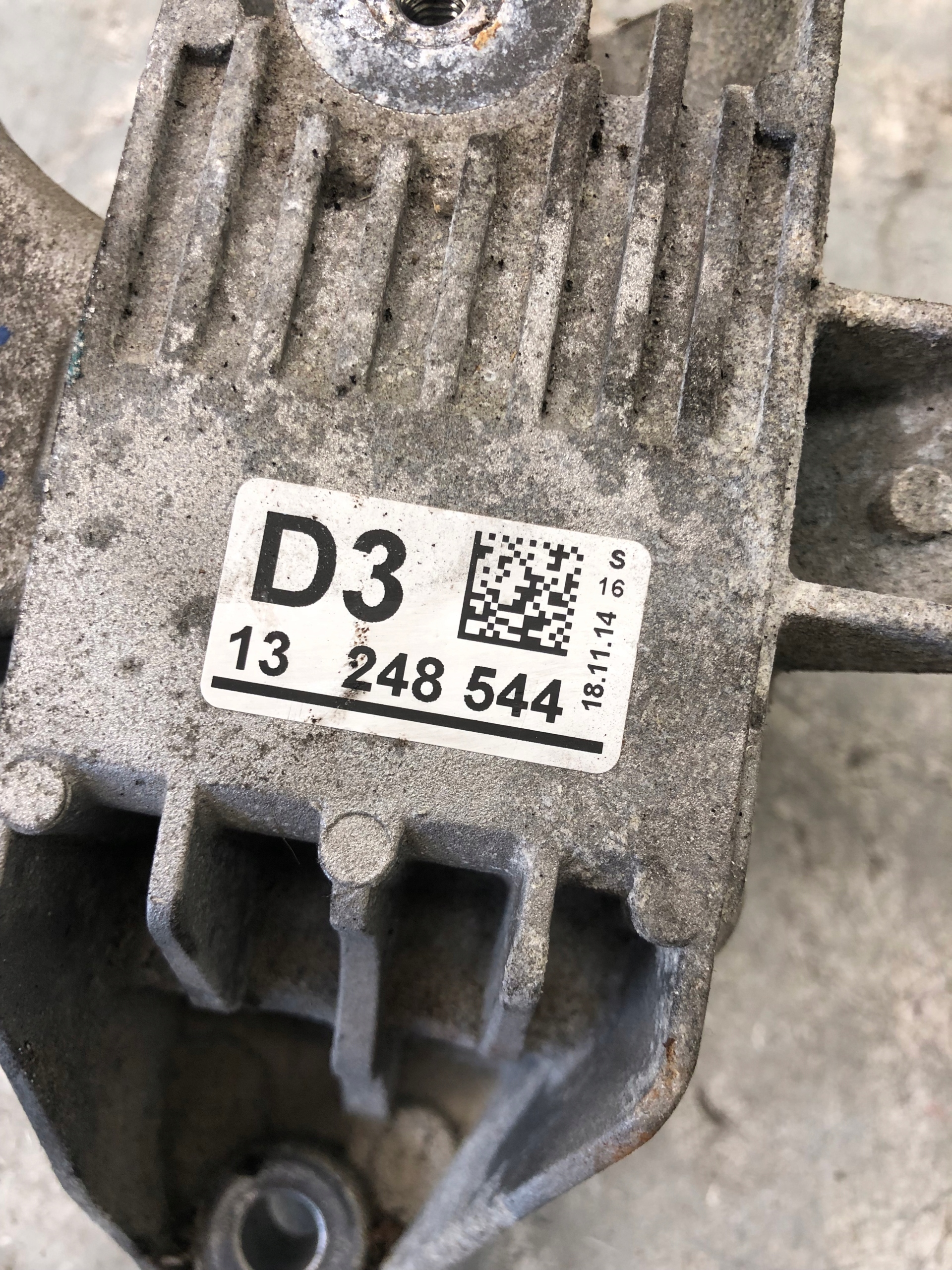holder engine mount OPEL ZAFIRA C 13248544