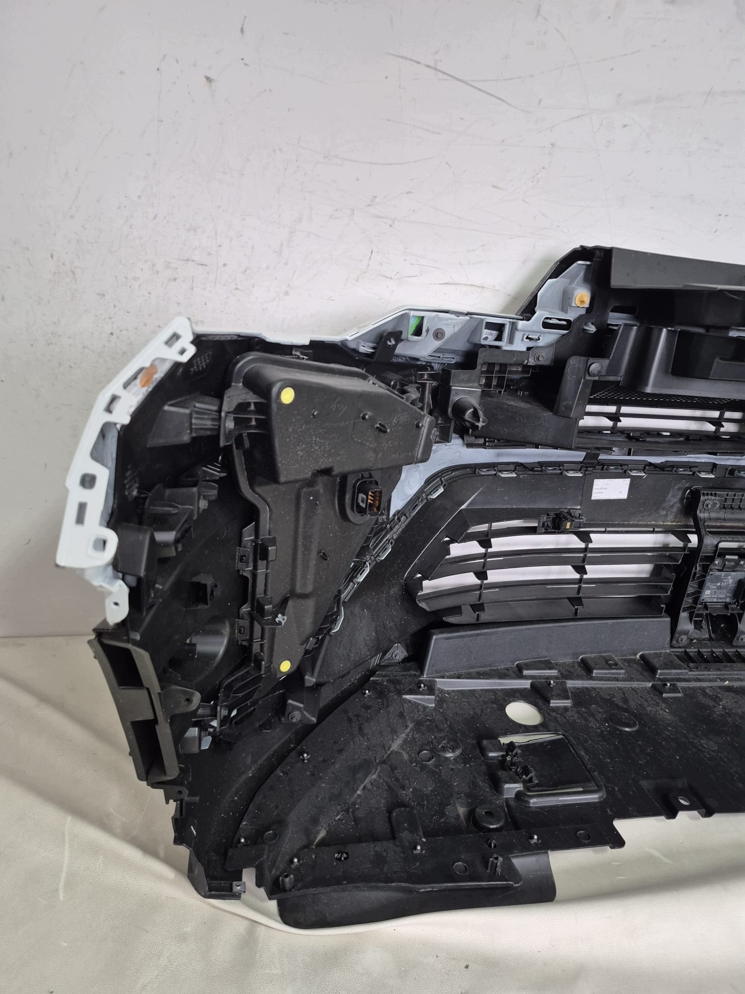 RENAULT CAPTUR II 2 LIFT 24- bumper front front 6XPDC RADAR 620264889R