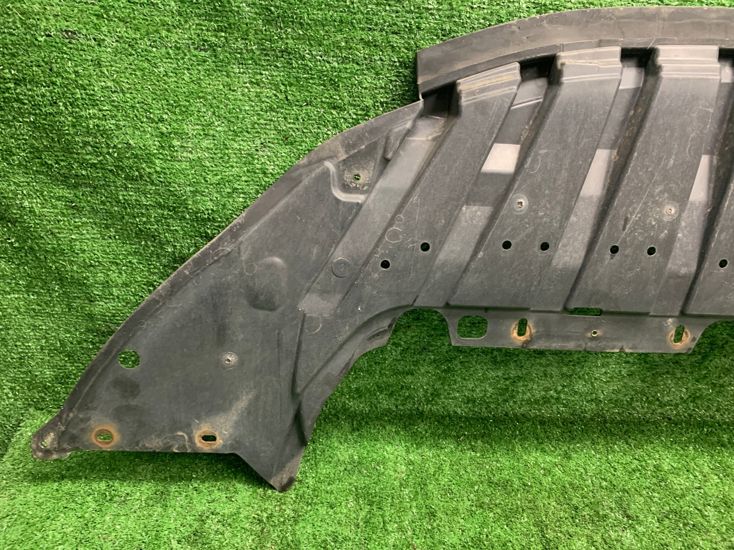 fedél lökhárító eleje alsó FORD C-MAX MK3 AM51-A8B384-AX