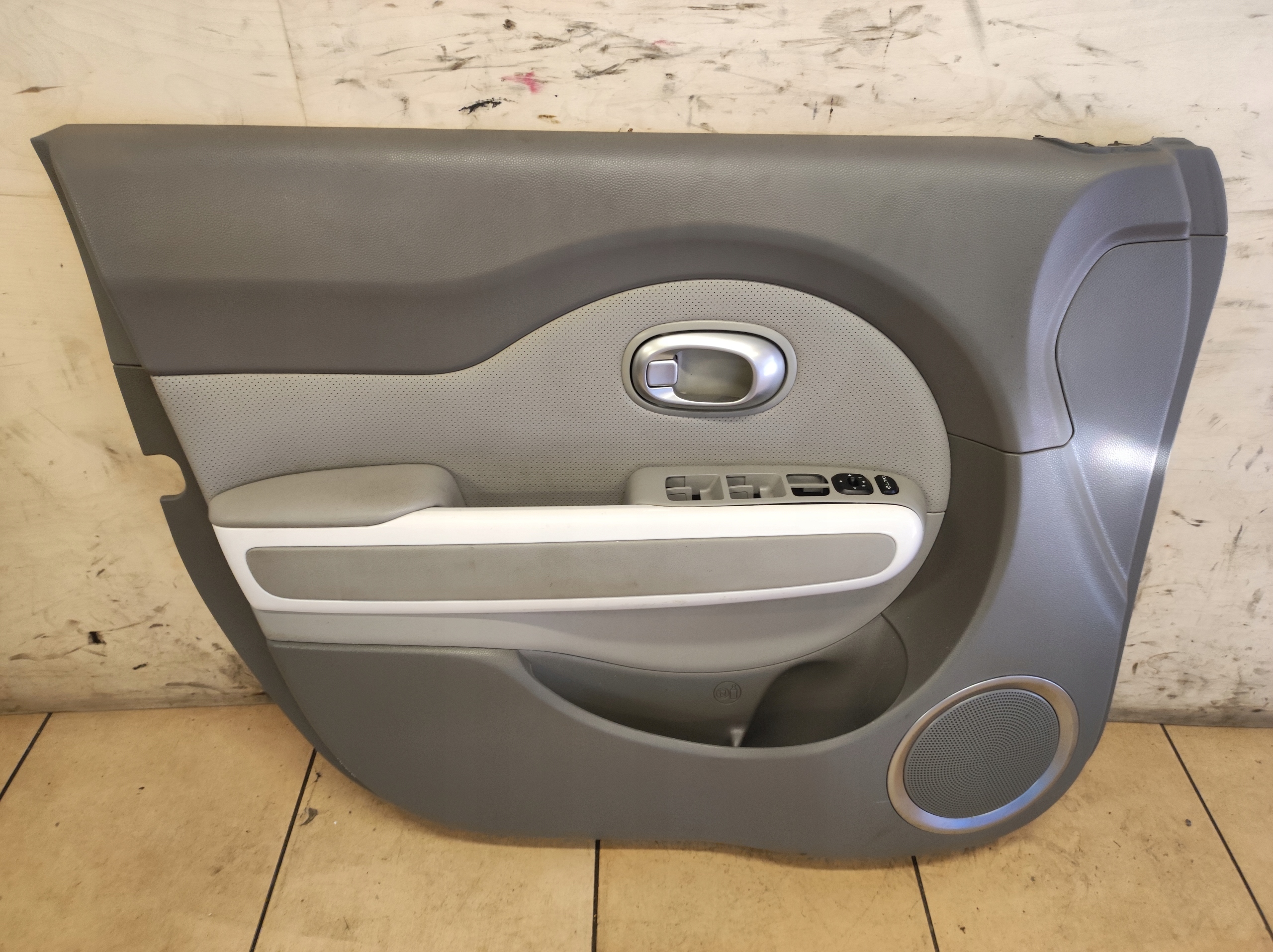 дверные карты левый перед SOUL II 2 EV
