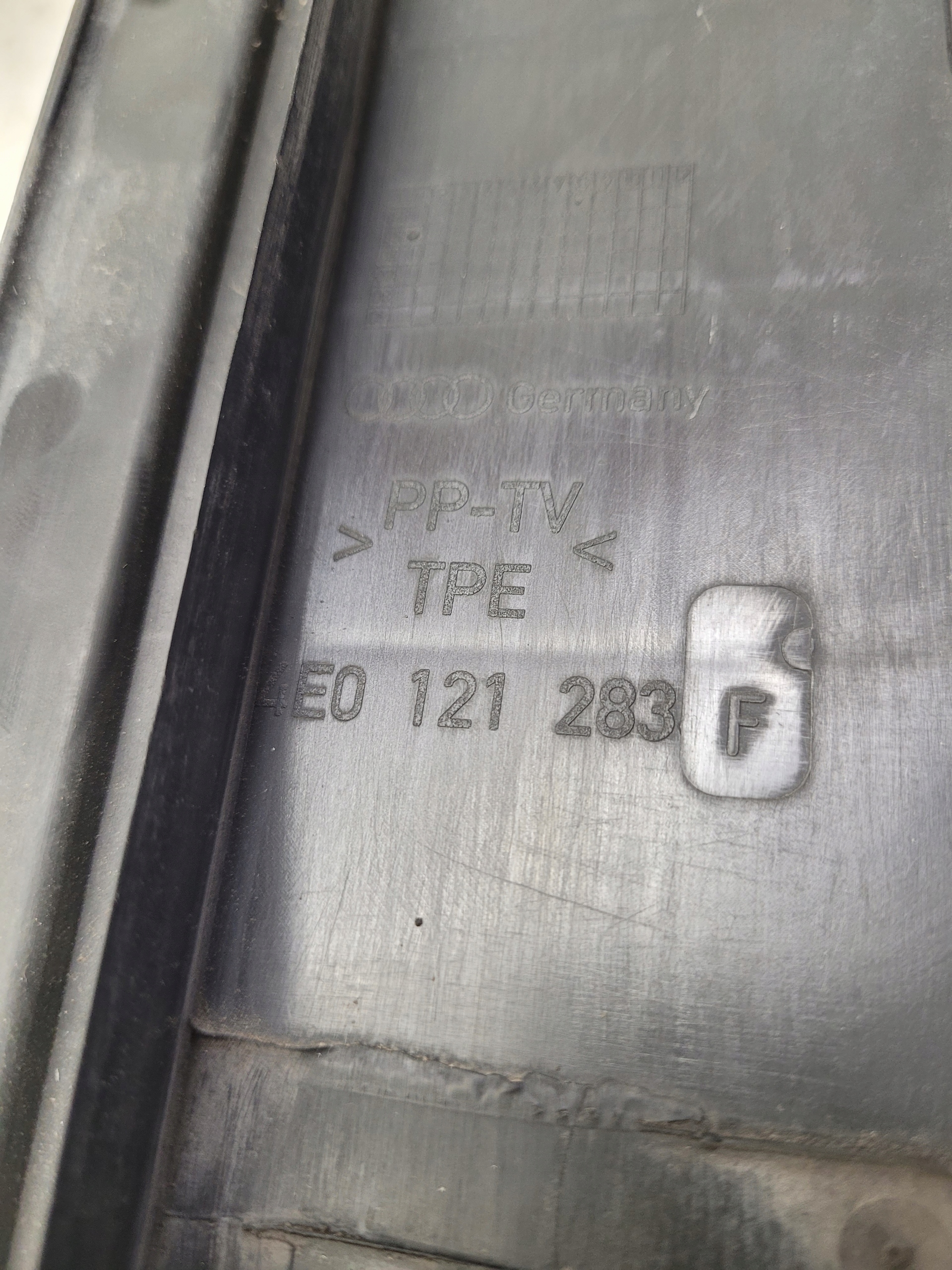 air duct air line AUDI left A8 D3 4E0121283F