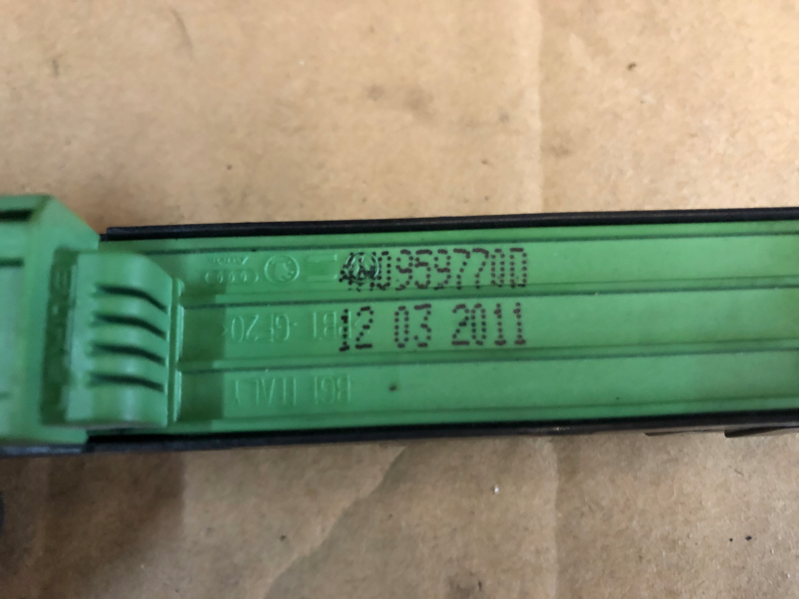AUDI A8 D4 páčky PAMIECI sedačka 4H0959770D