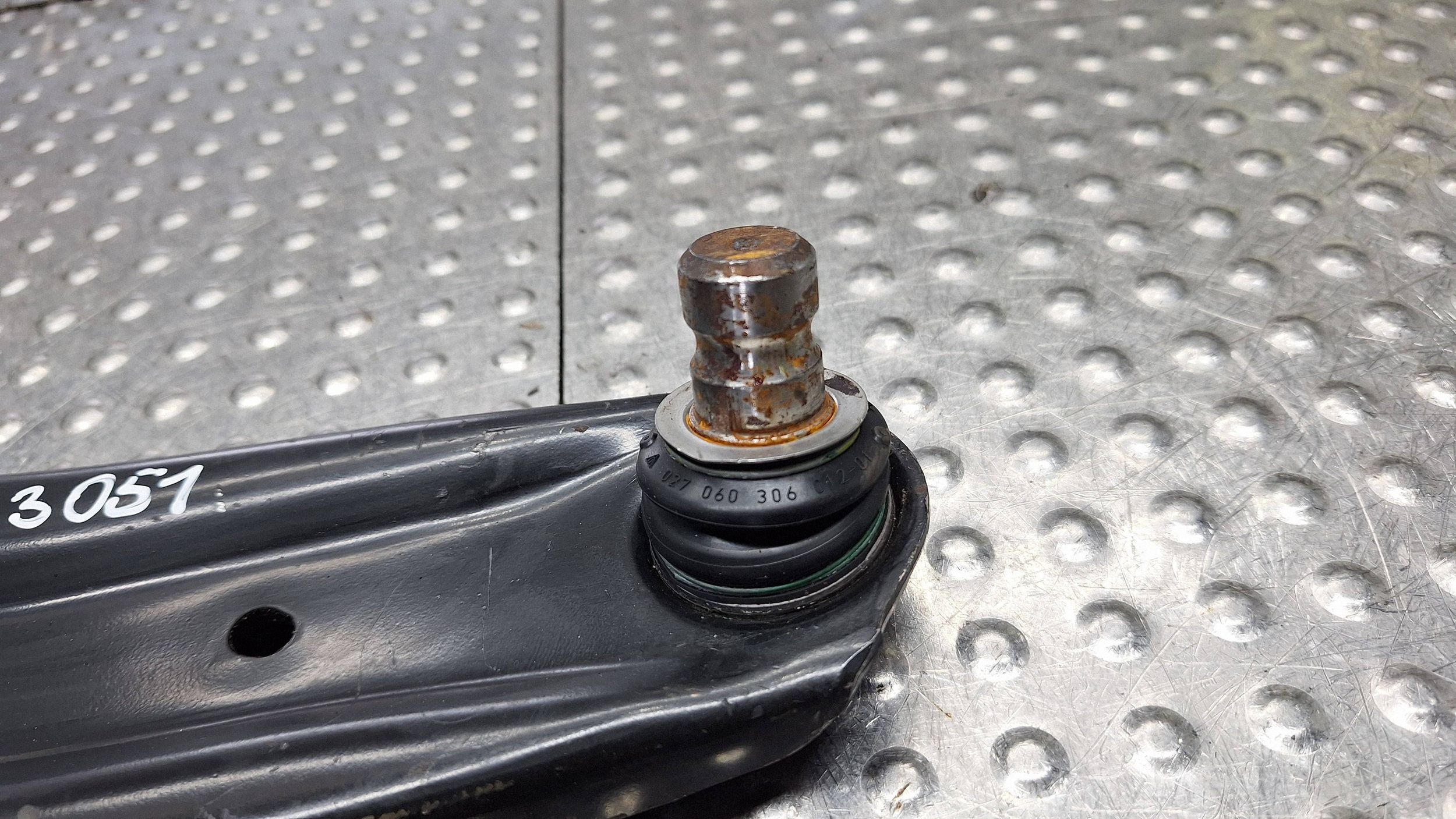 arm left front L1TC-3051-AB FORD PUMA MK2