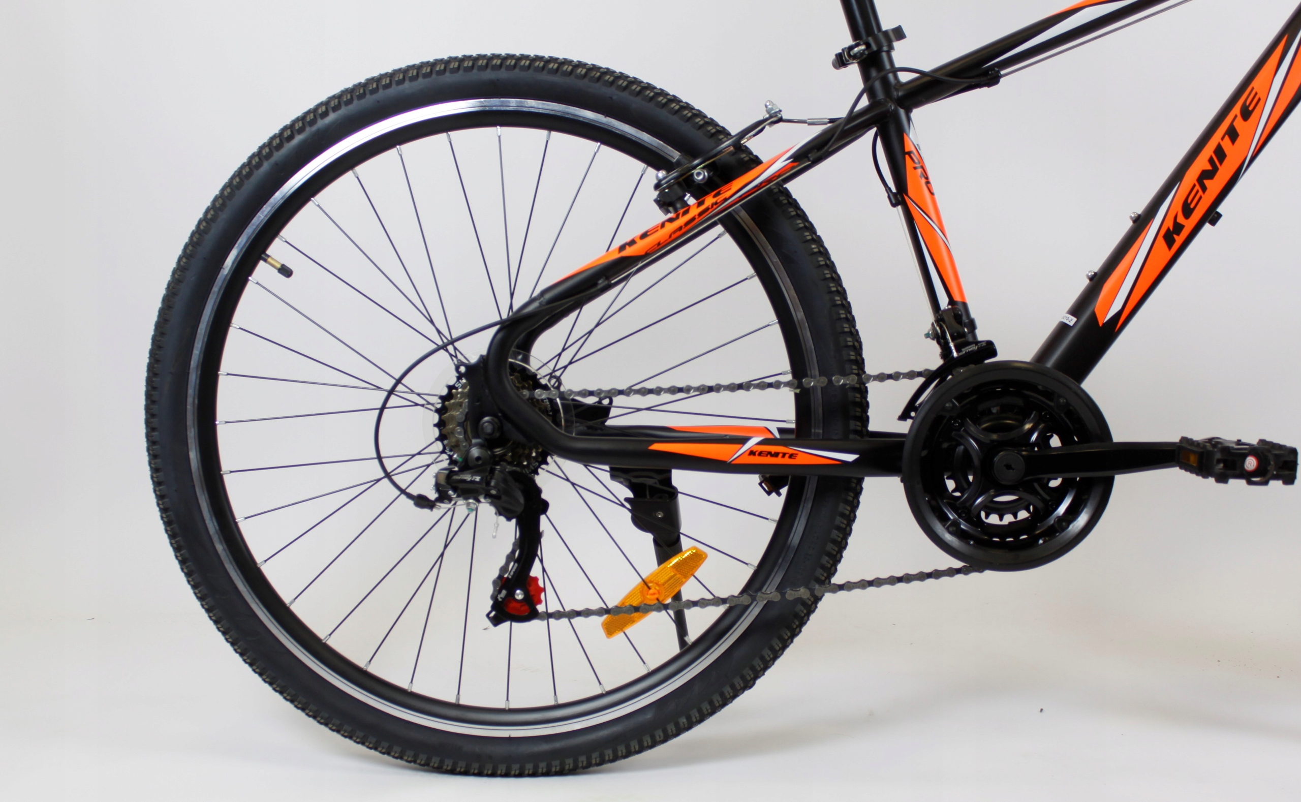 ROWER GÓRSKI MTB 26 CALI TARCZE AMORTYZATOR Marka Kenite