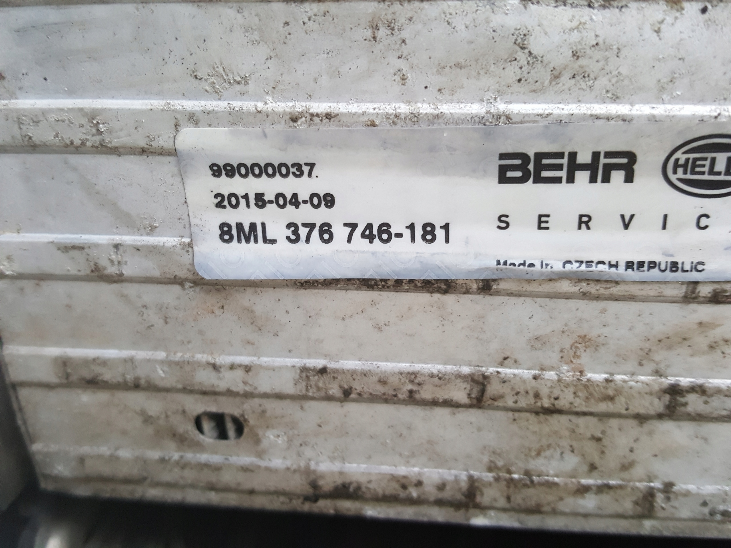 Kühler INTERCOOLER luft AUDI A4 B8 A5 A6 OE
