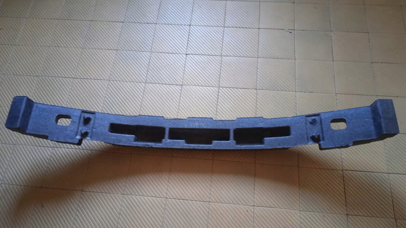 ABSORBER Polystirén nárazníku předek TOYOTA COROLLA E21 SEDAN 19