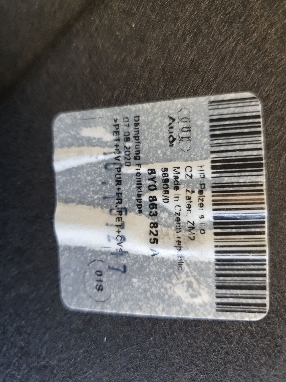 Audi A3 8Y Insonorisation du capot 8Y0863825A