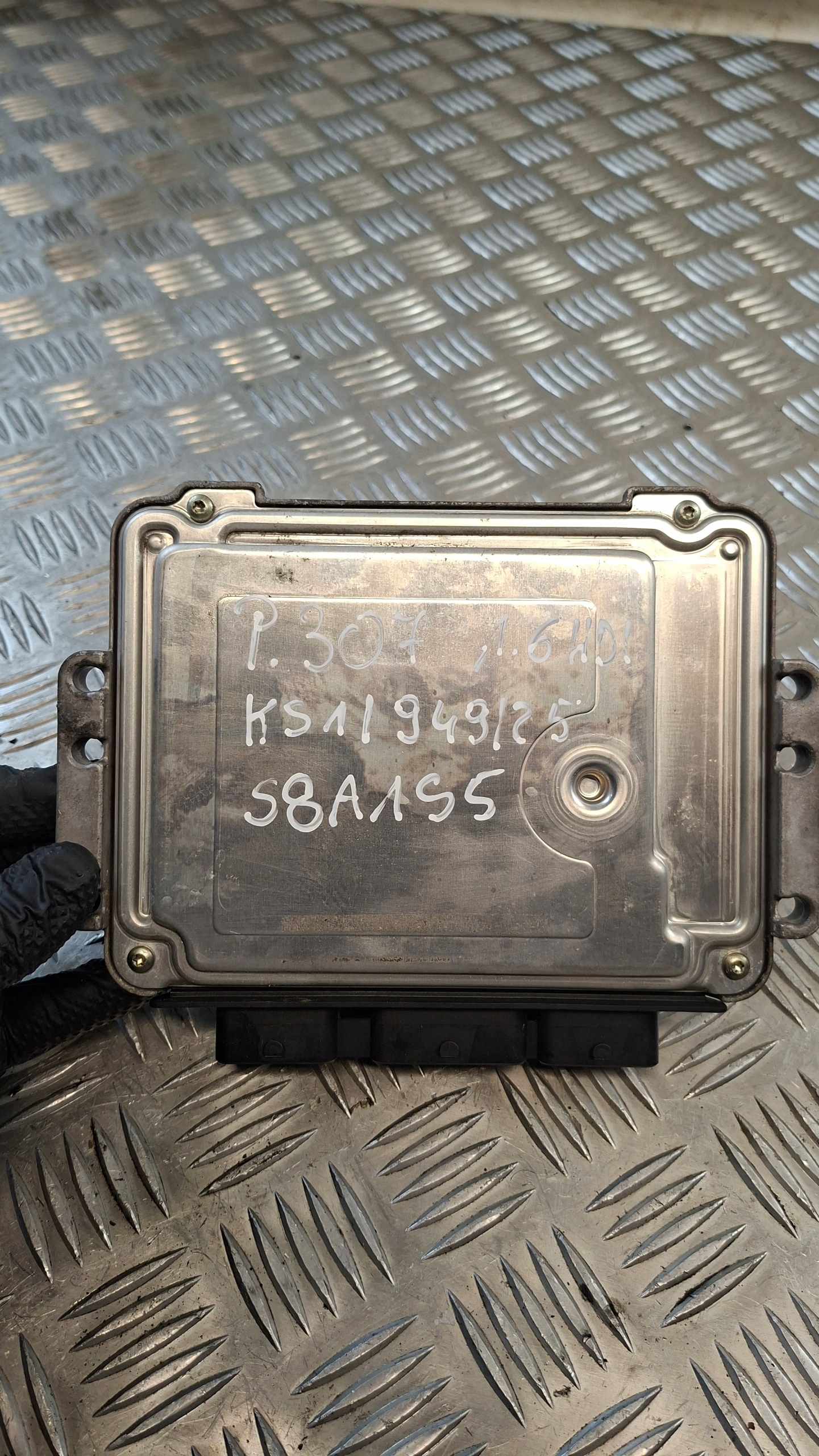 control unit of the engine PEUGEOT 307 1.4HDI