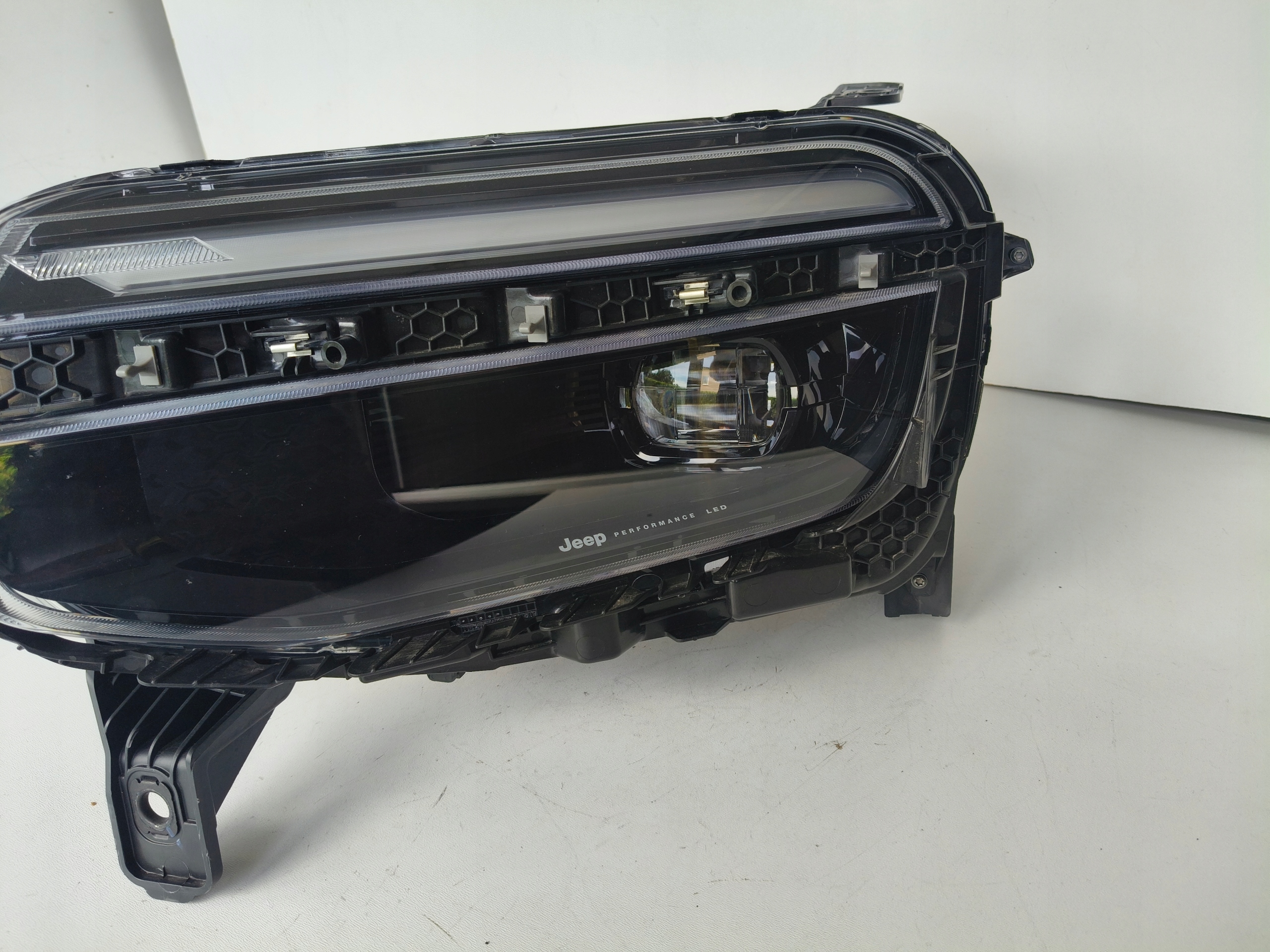 light left REFLEKTOR JEEP AVENGER 23- FULL LED